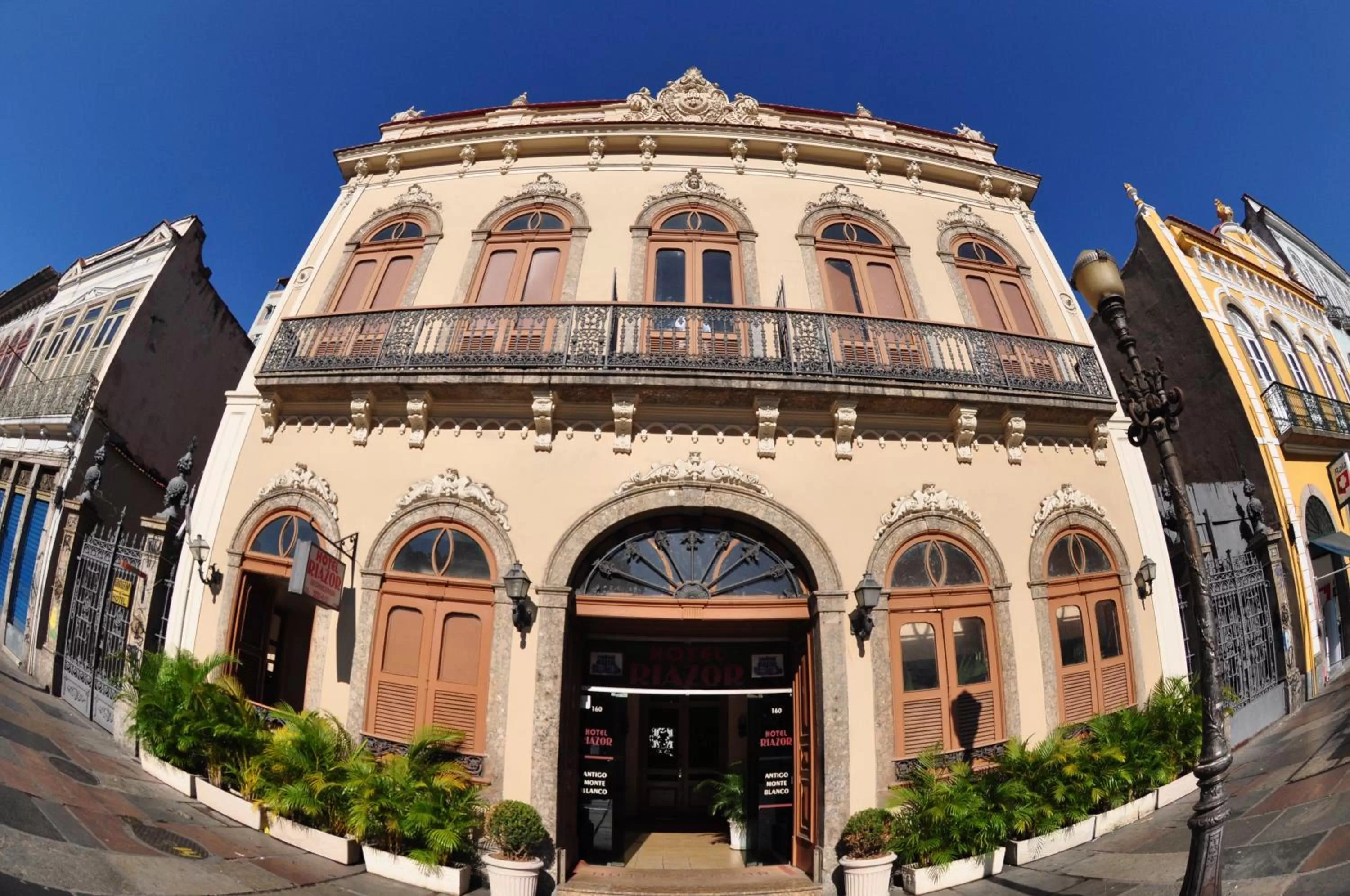 Facade/entrance in Hotel Plaza Riazor