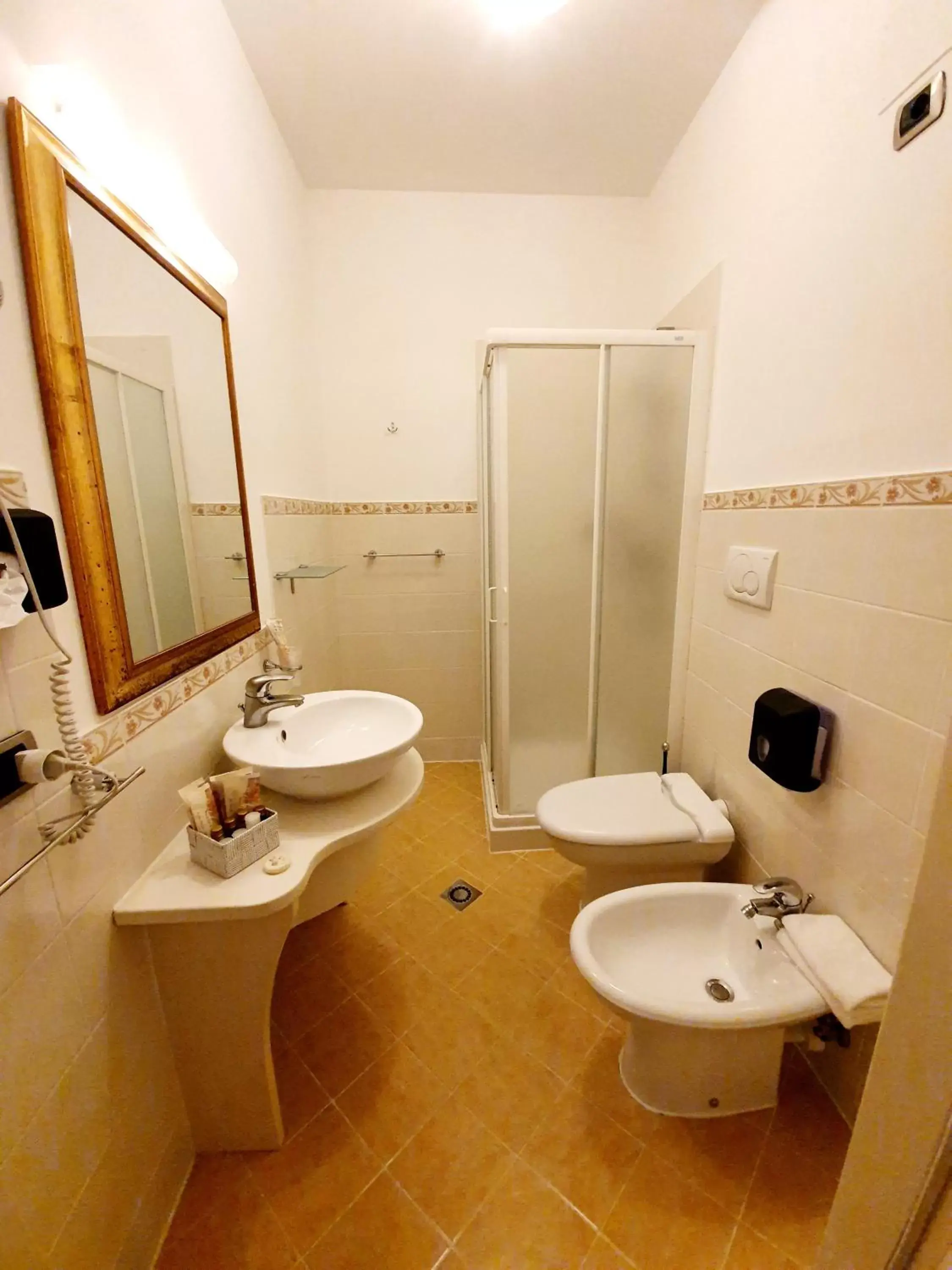 Bathroom in Hotel Corte dei Greci