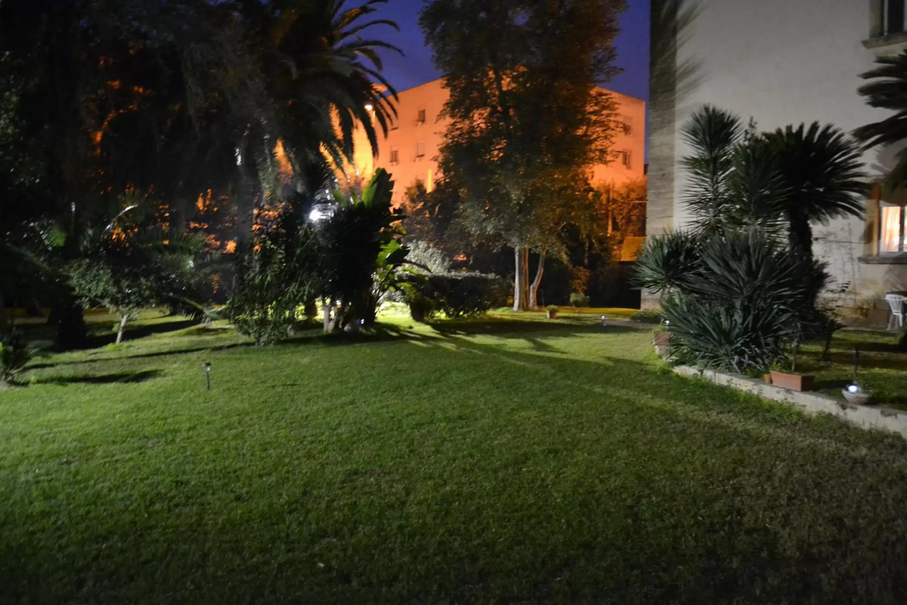 Night, Garden in Aedes B&B Il Giardino dei Sogni