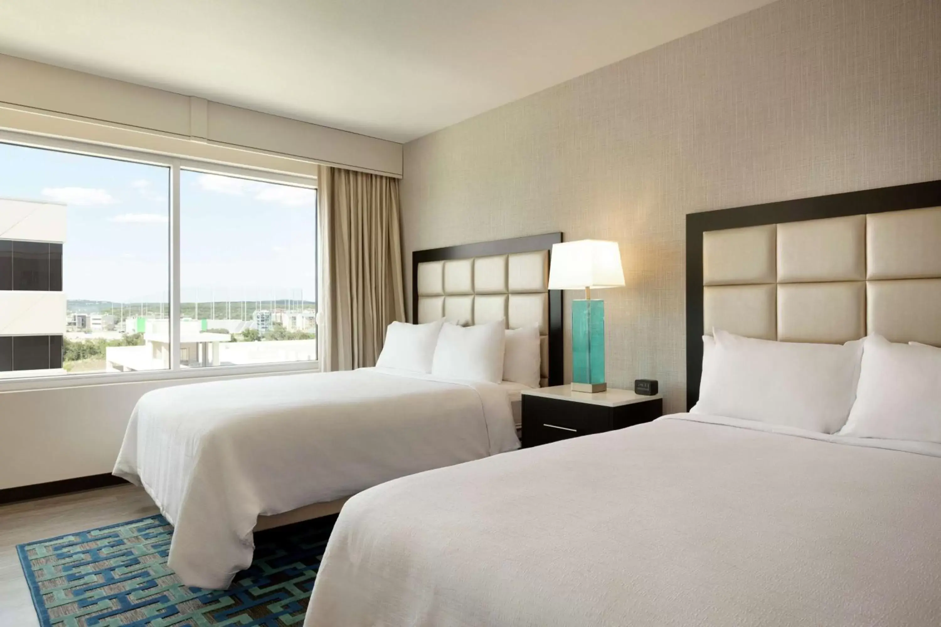 Bed in Embassy Suites By Hilton San Antonio Landmark