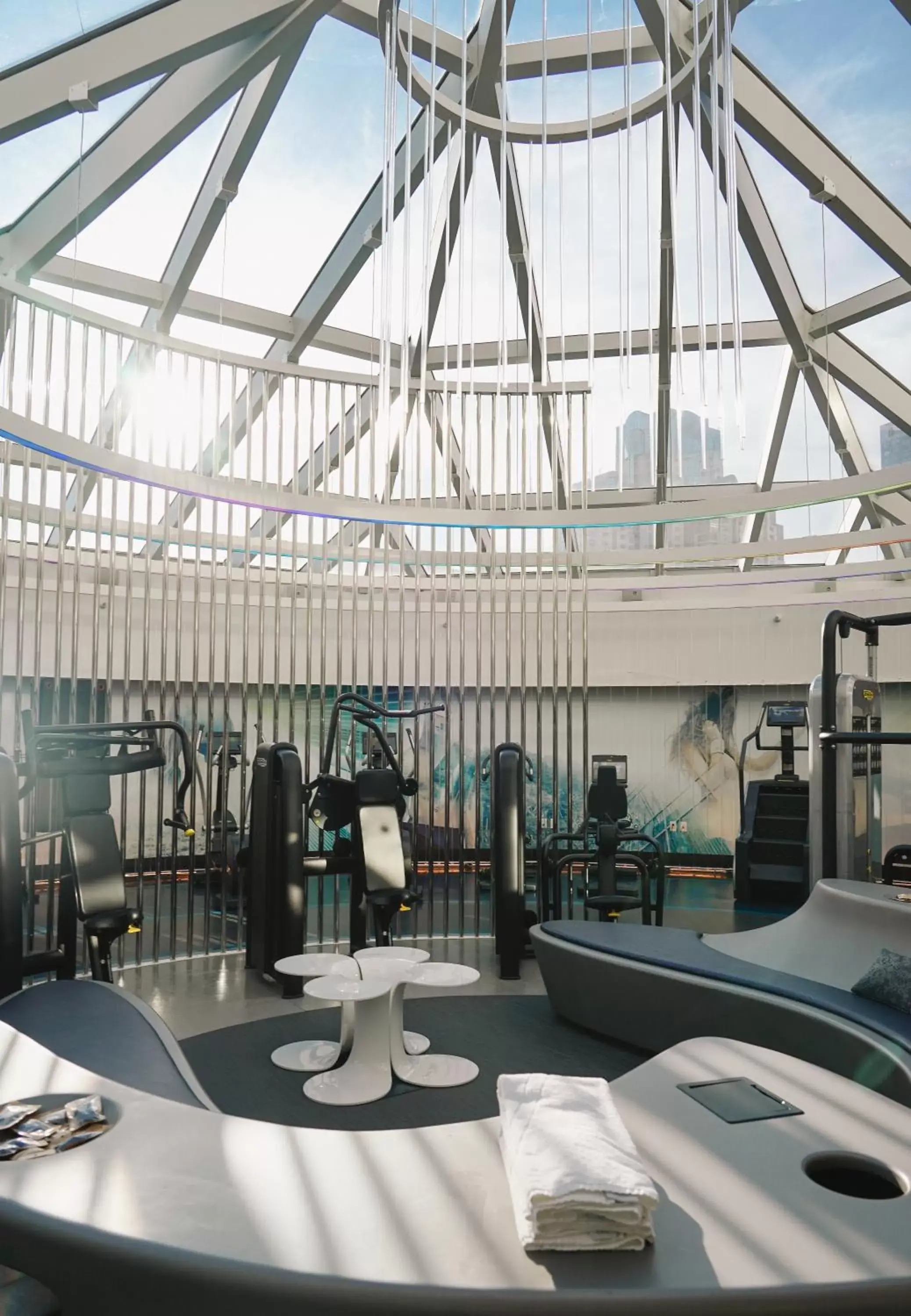 Fitness centre/facilities, Restaurant/Places to Eat in W San Francisco