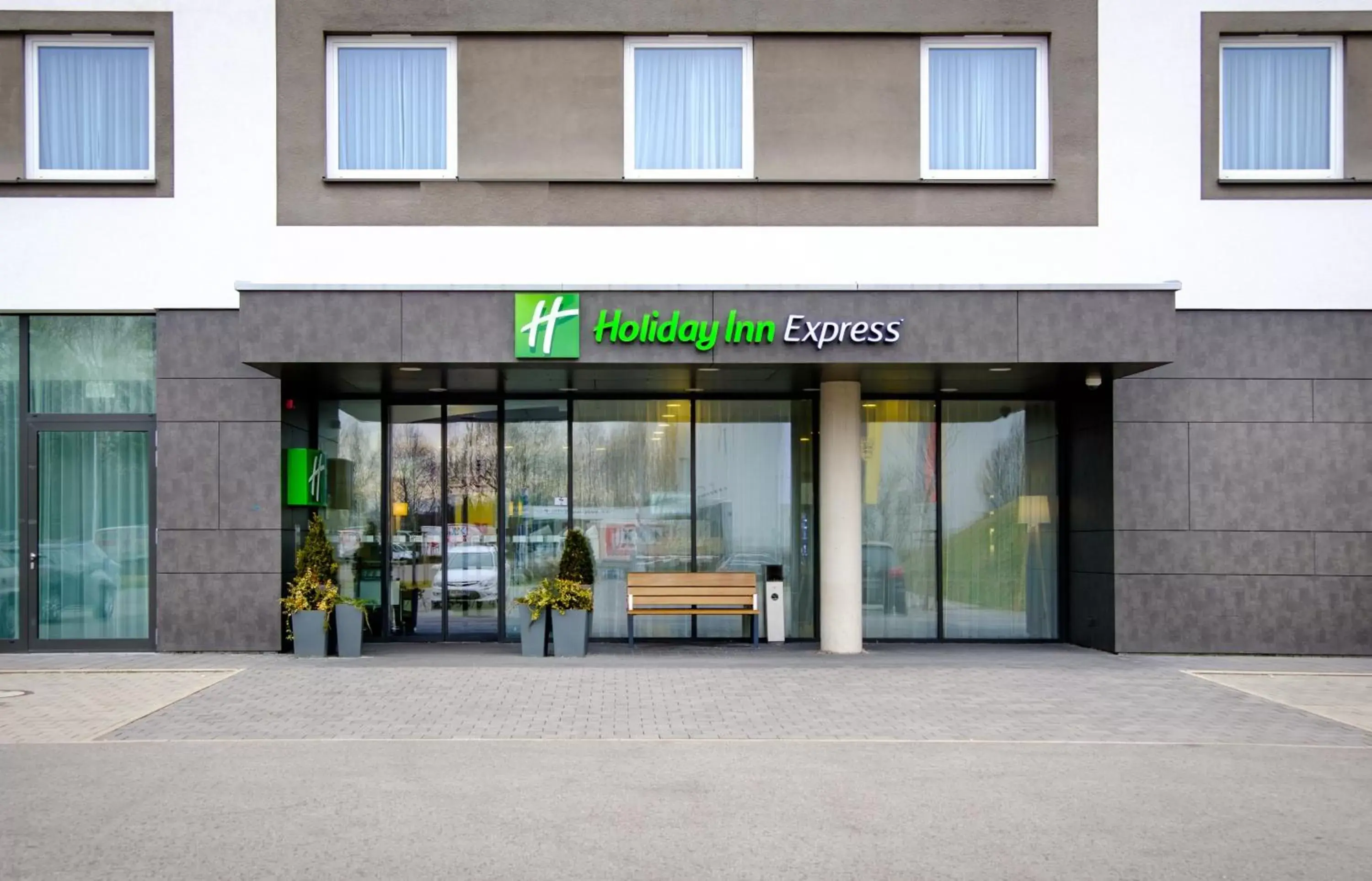 Property building in Holiday Inn Express Friedrichshafen by IHG Property building in Holiday Inn Express Friedrichshafen by IHG