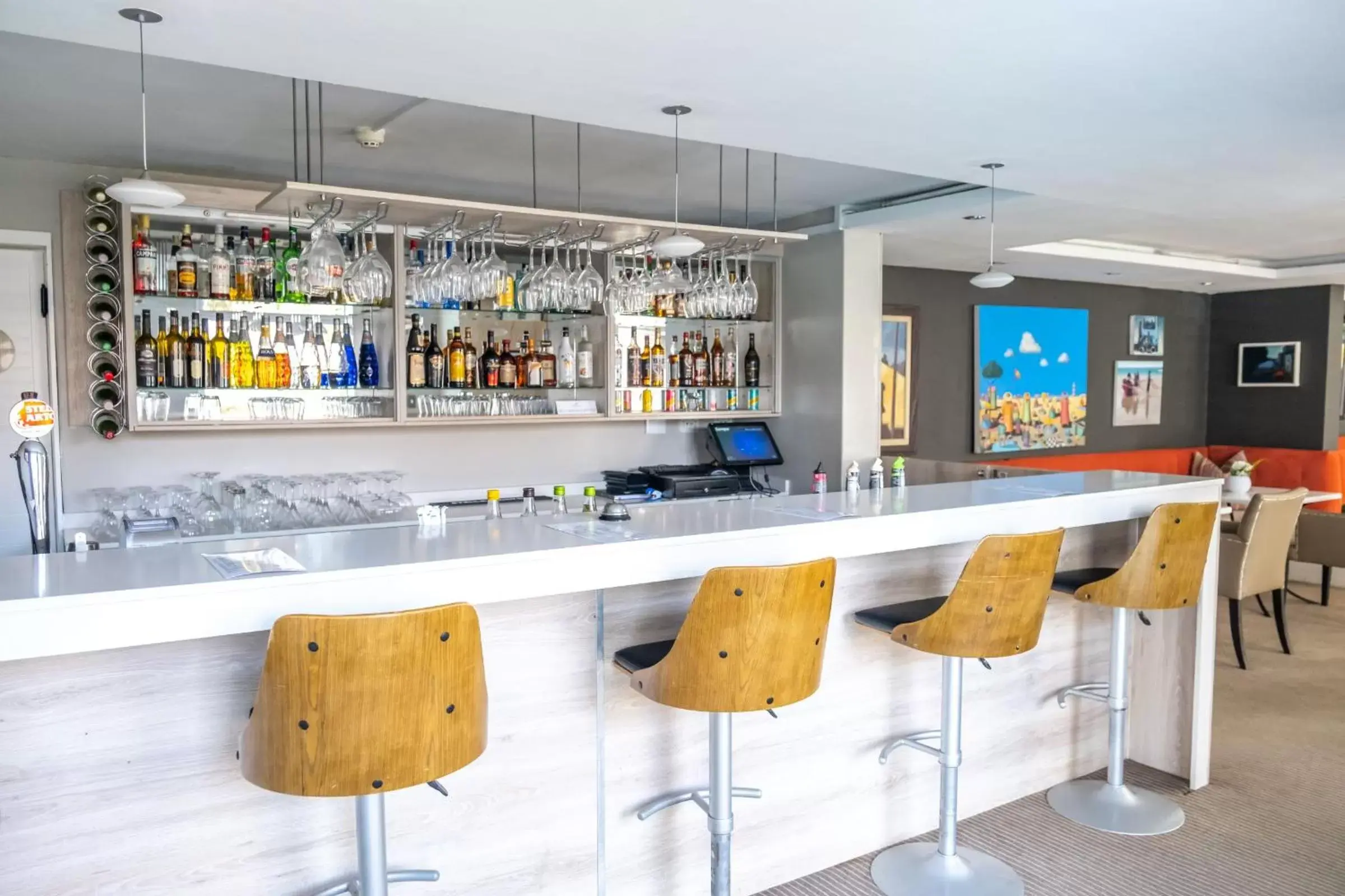 Drinks, Lounge/Bar in The Bantry Bay Aparthotel by Totalstay