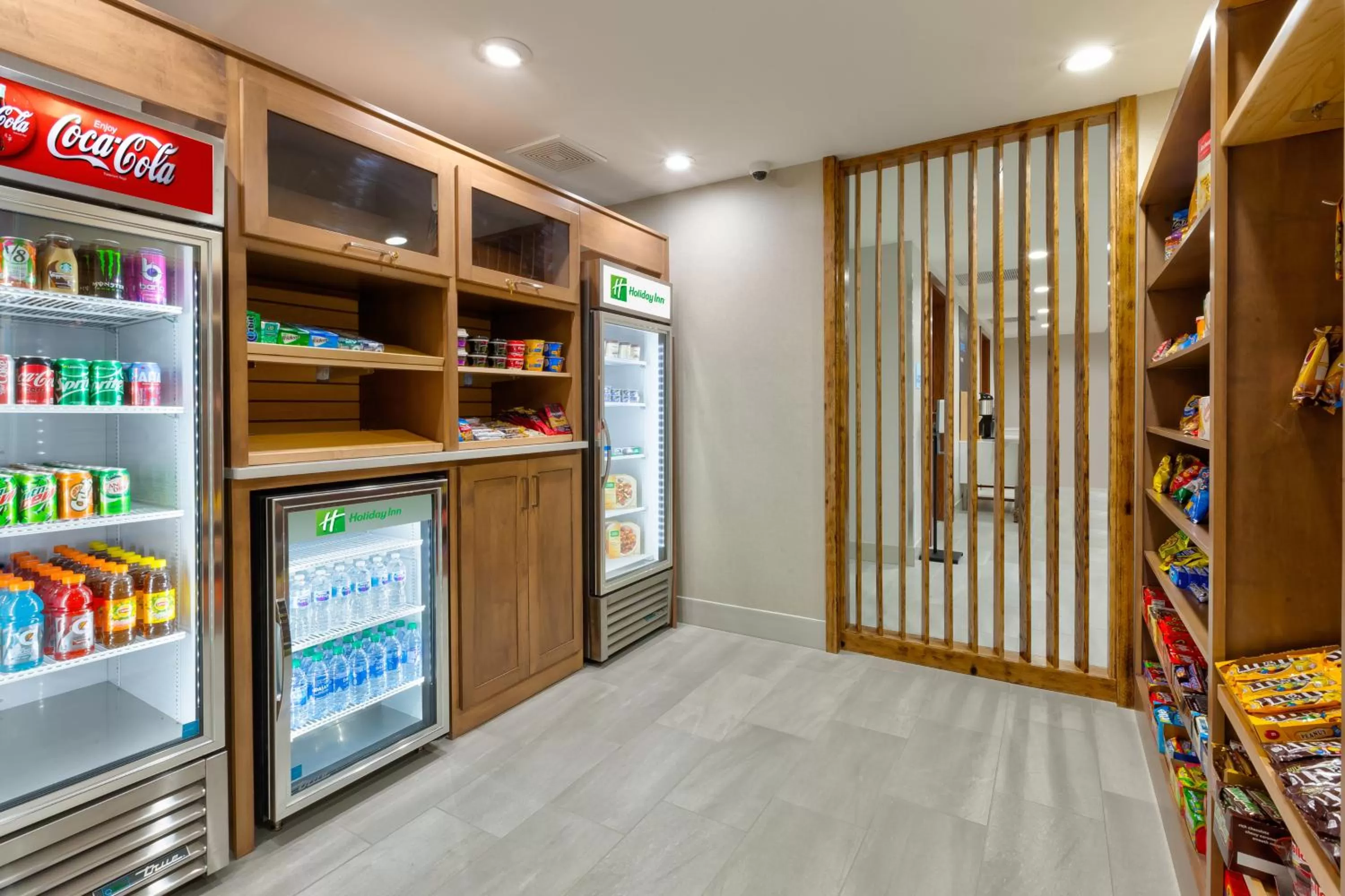 On-site shops in Holiday Inn Express & Suites Wooster by IHG