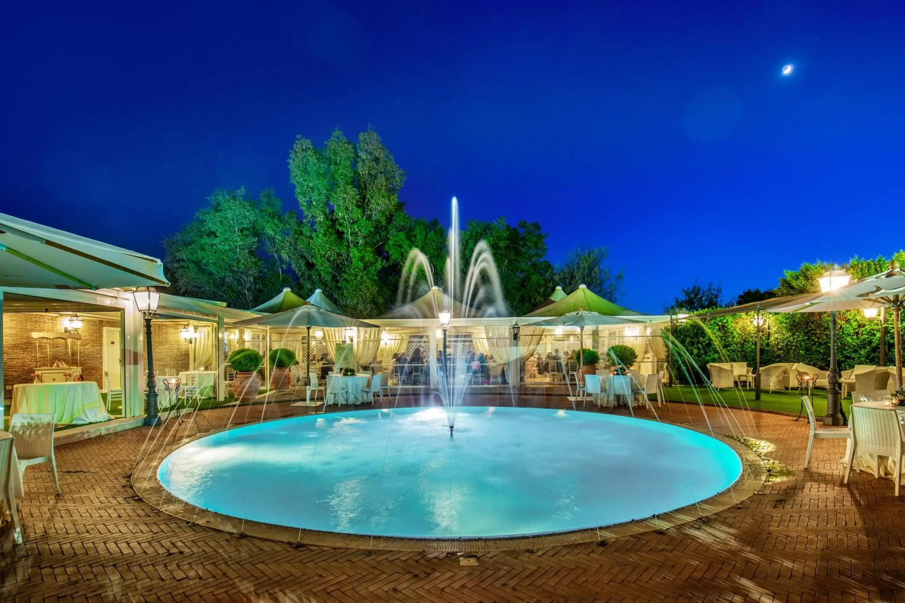 Banquet/Function facilities, Swimming Pool in Hotel Piccolo Borgo