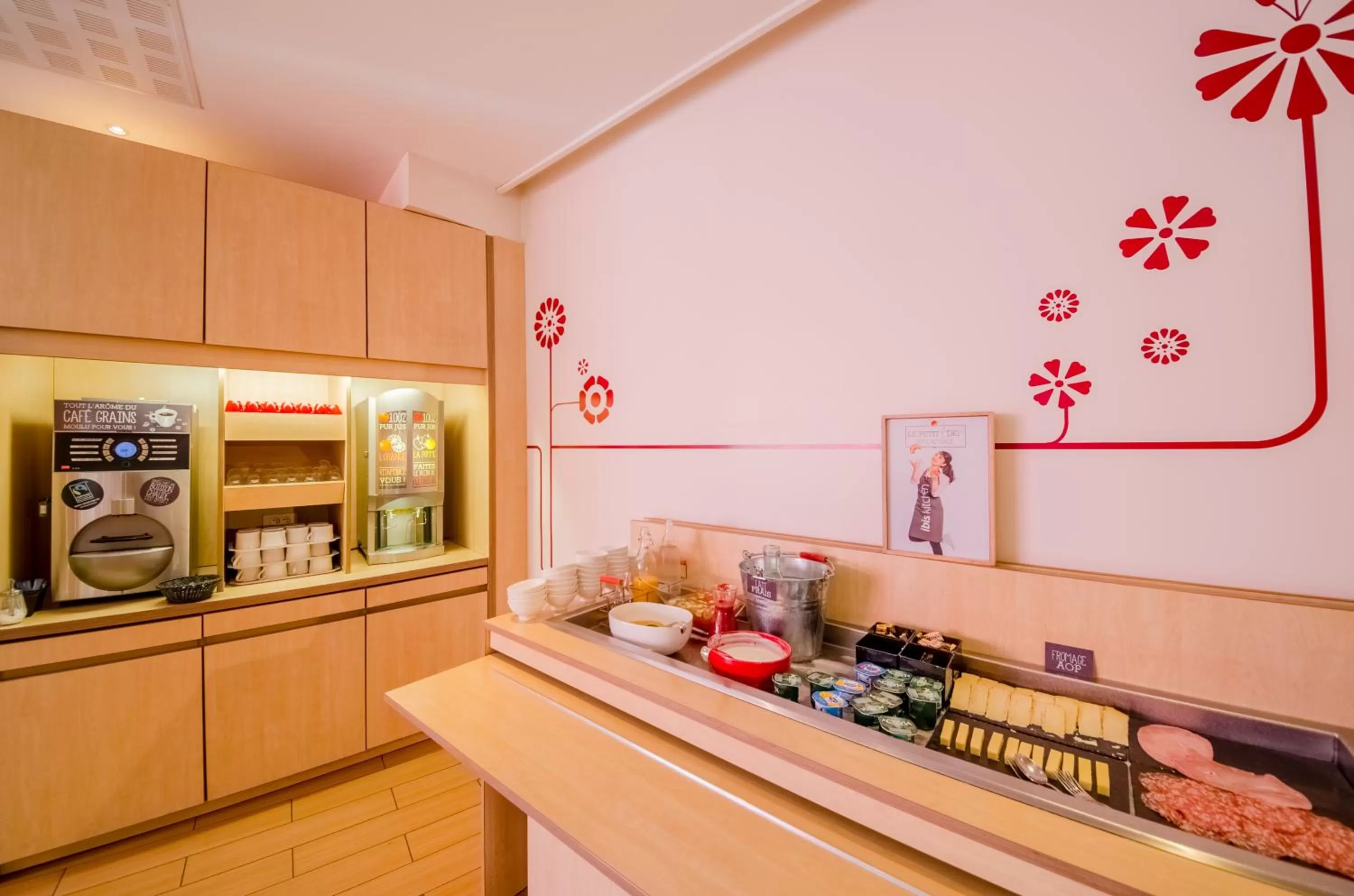 Buffet breakfast in Ibis Sarlat Centre