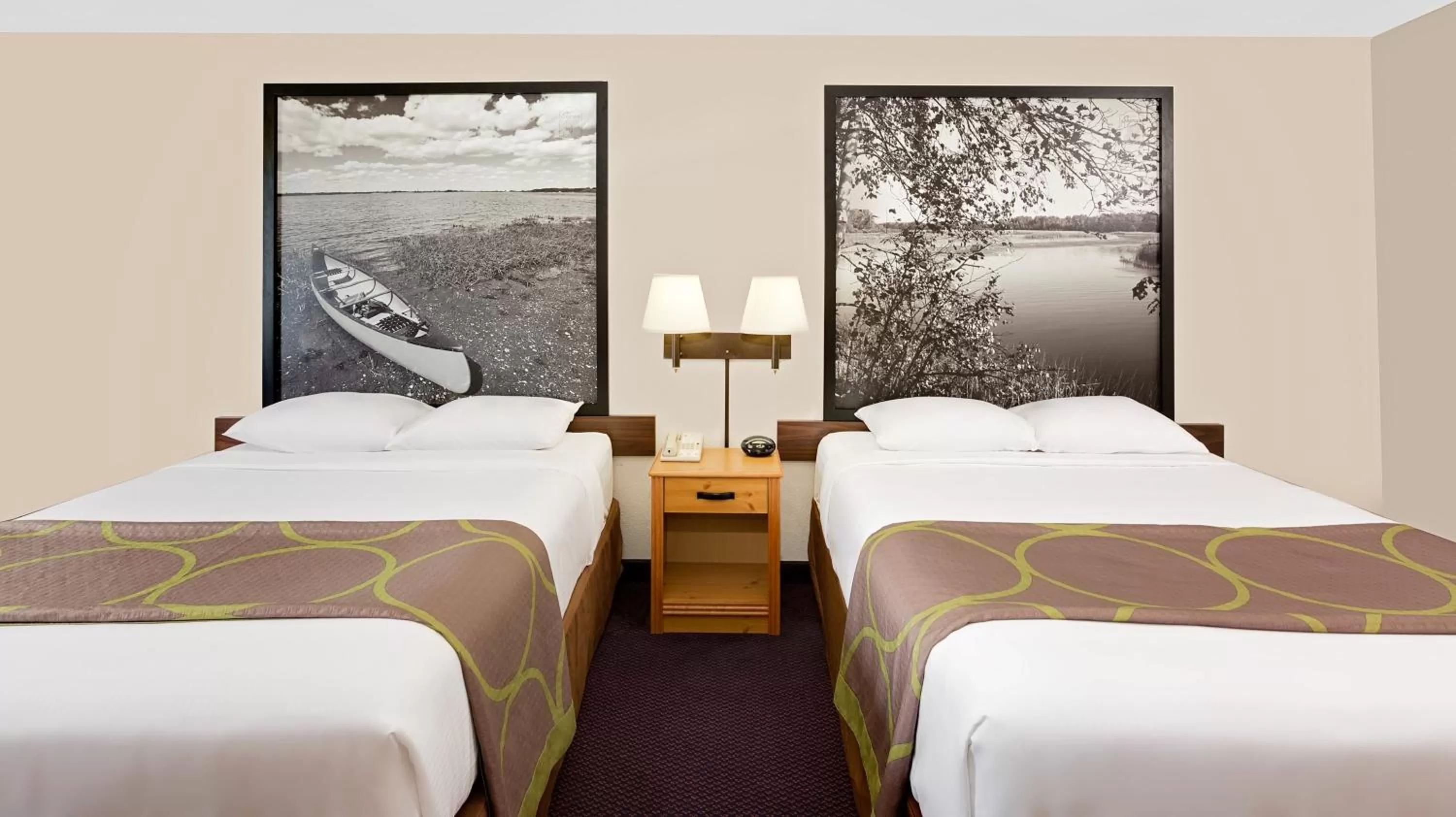 Family, Bed in Super 8 by Wyndham St. James