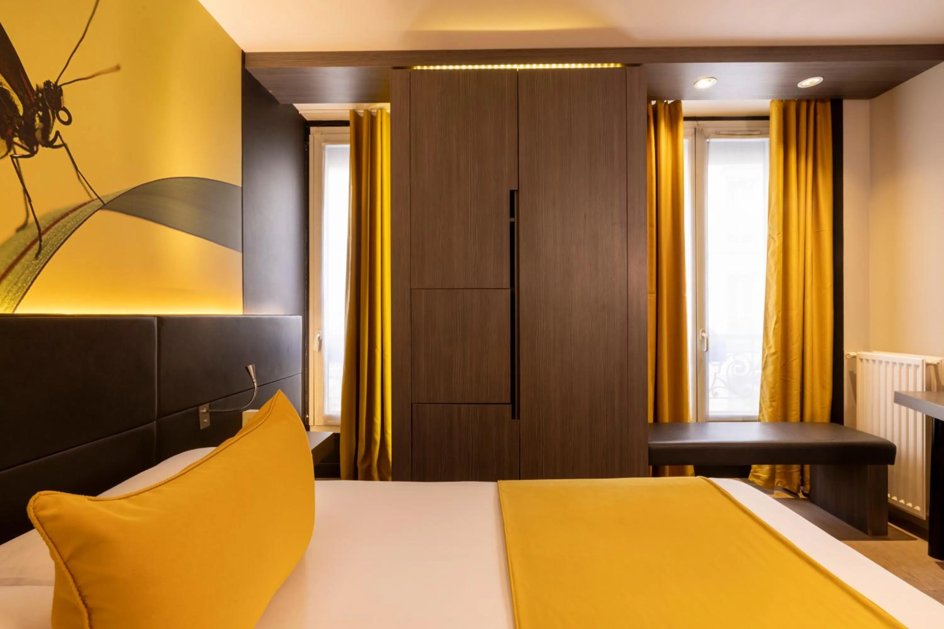 Bedroom, Bed in Hôtel Elixir