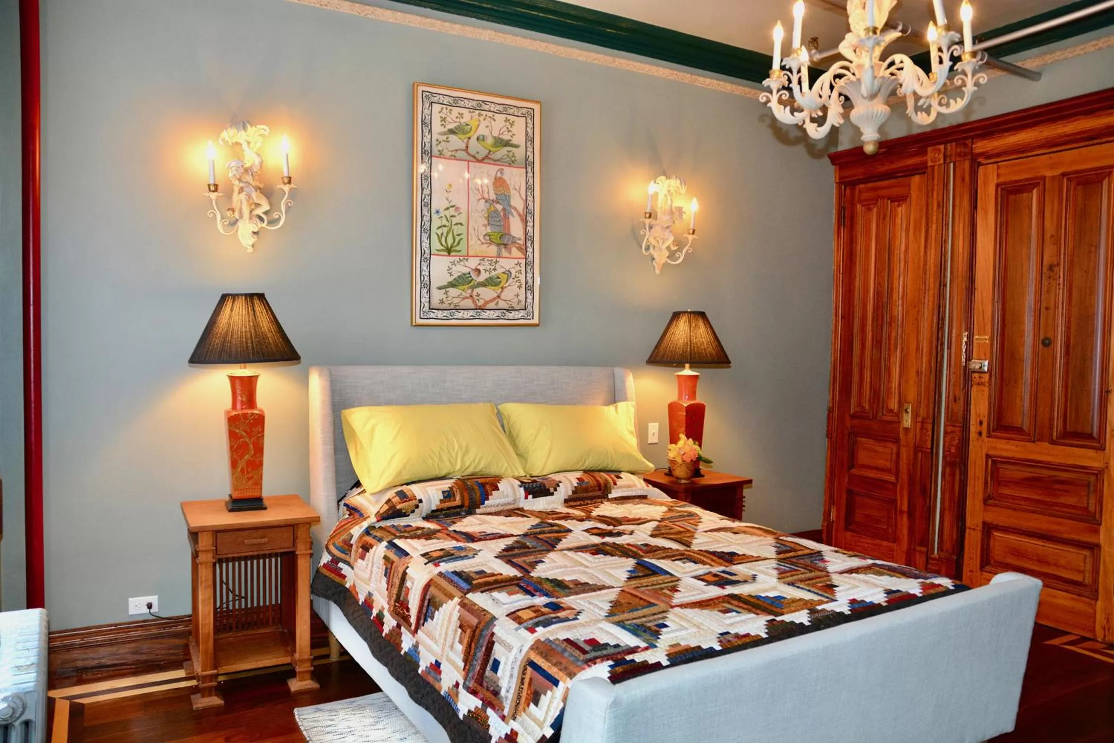 Bed in Northern Lights Mansion