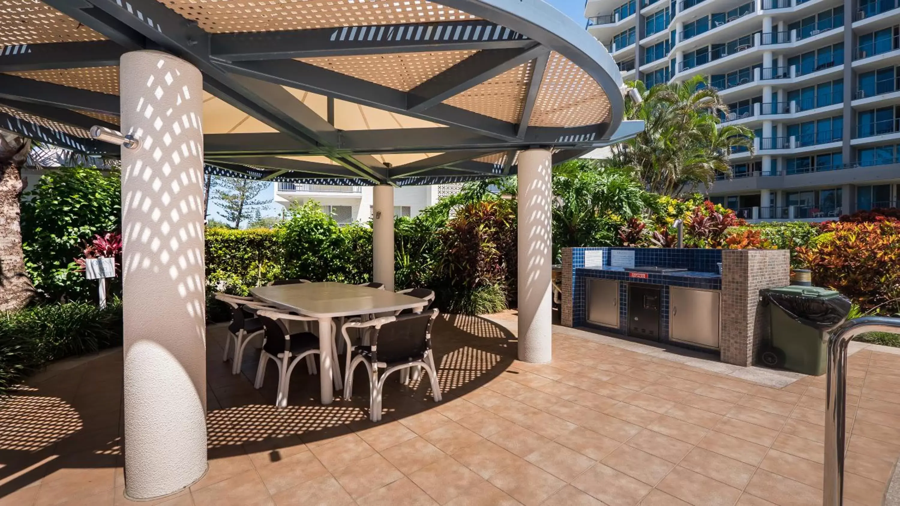 BBQ facilities in Oceana On Broadbeach