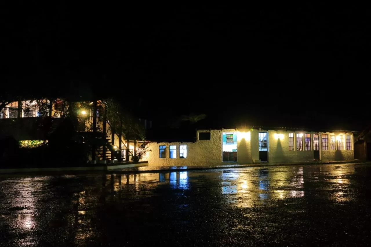 Property Building in Posada Montaña del Quetzal