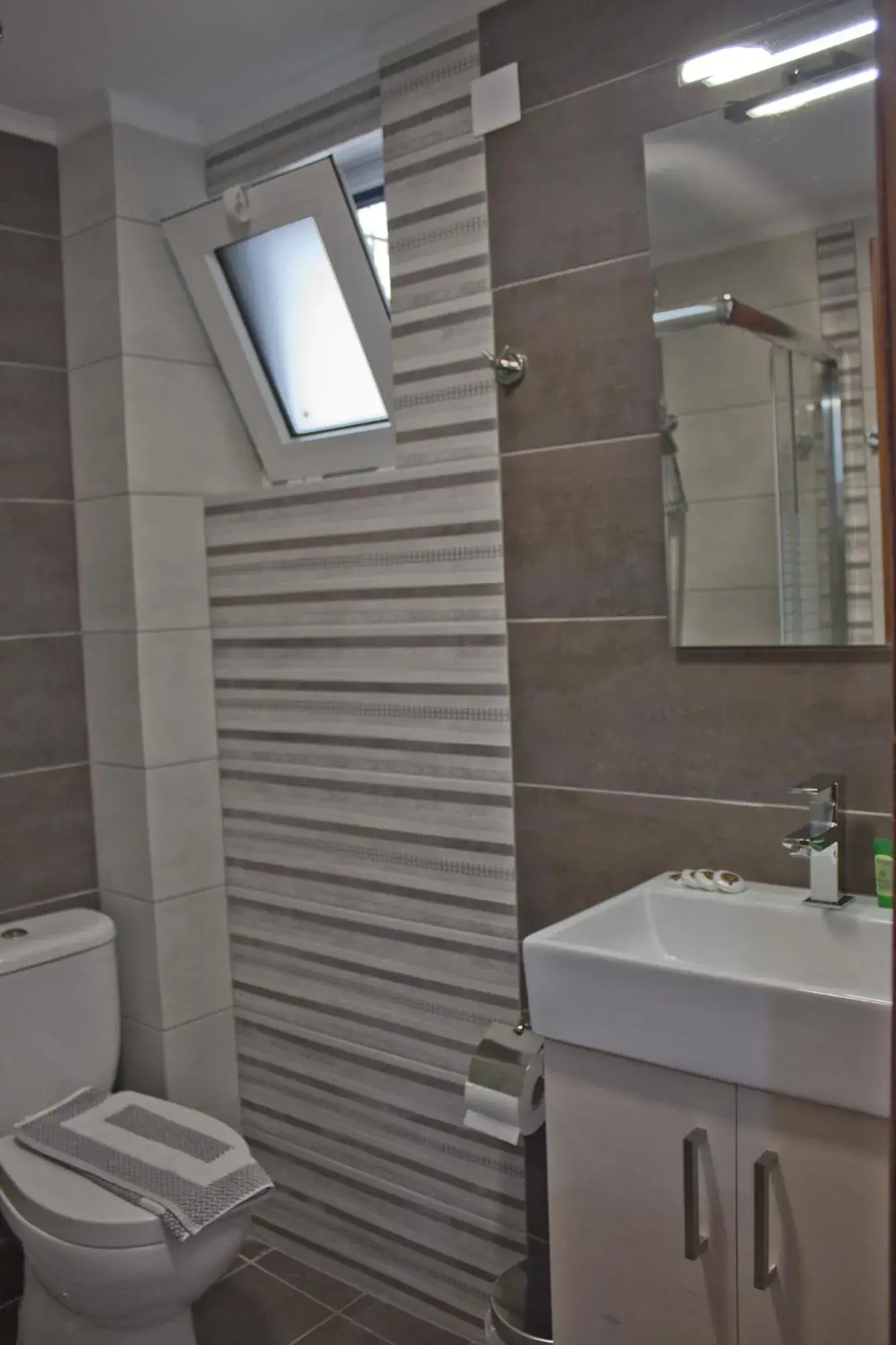 Bathroom in Danaos Hotel