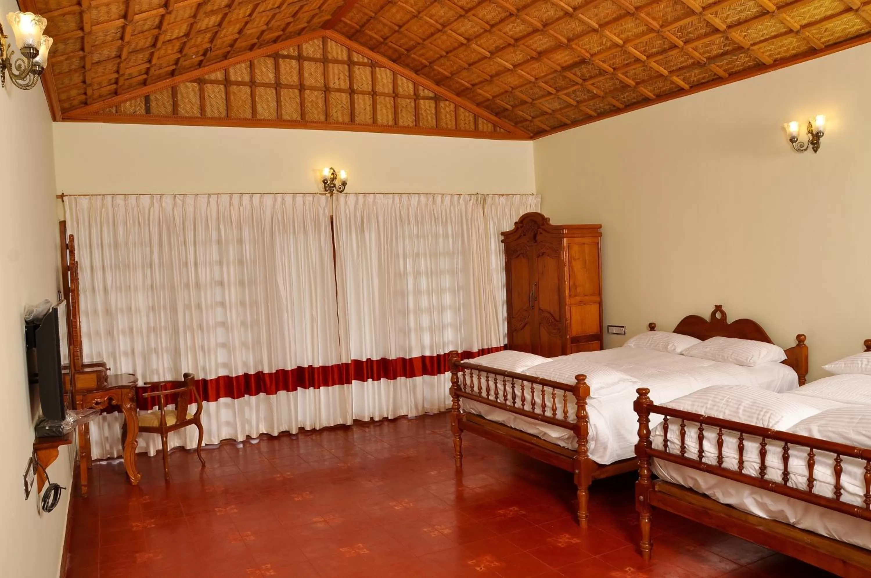 Photo of the whole room, Bed in Hanging Huts Resorts