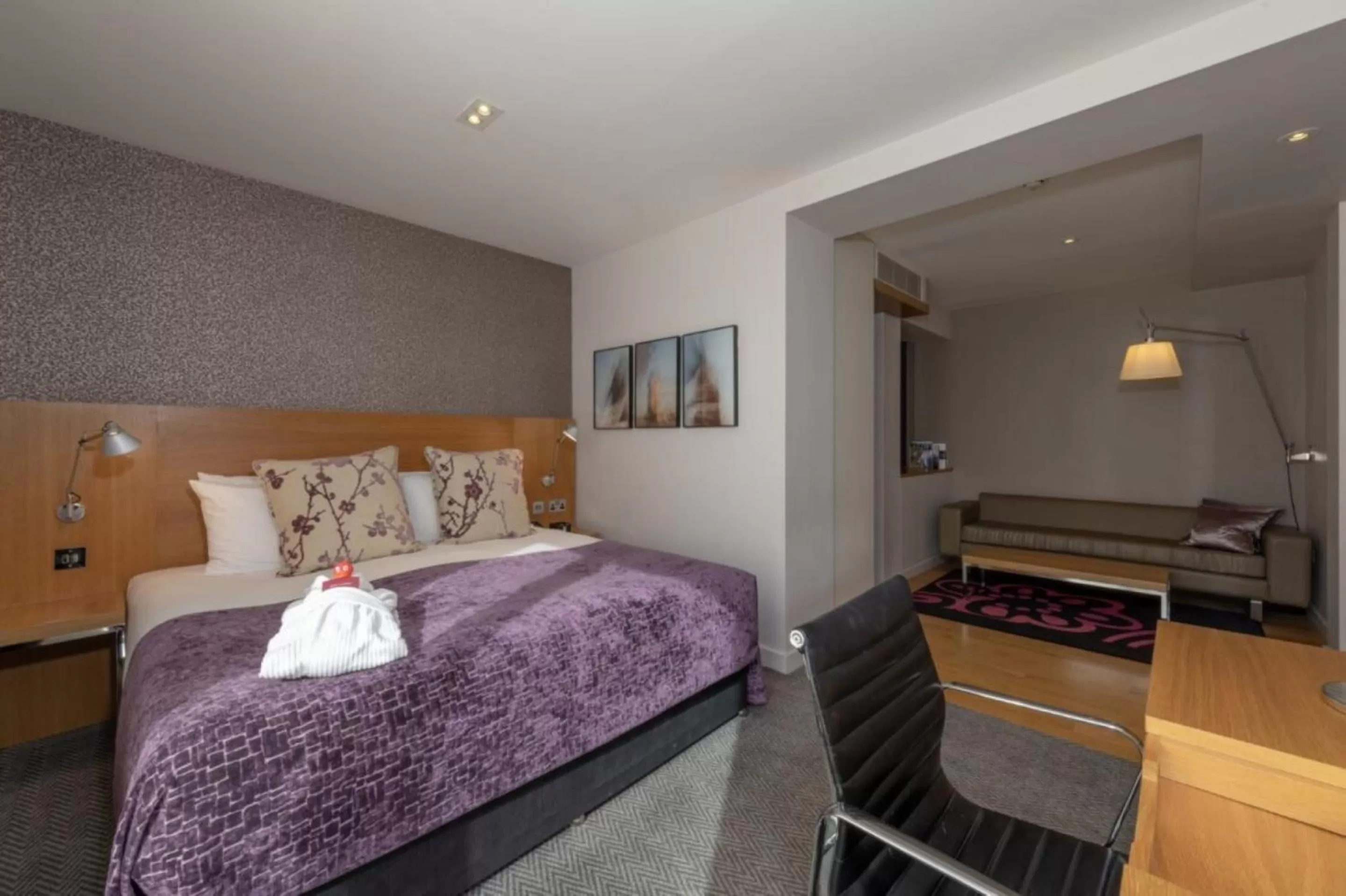 Bed in Apex Temple Court Hotel