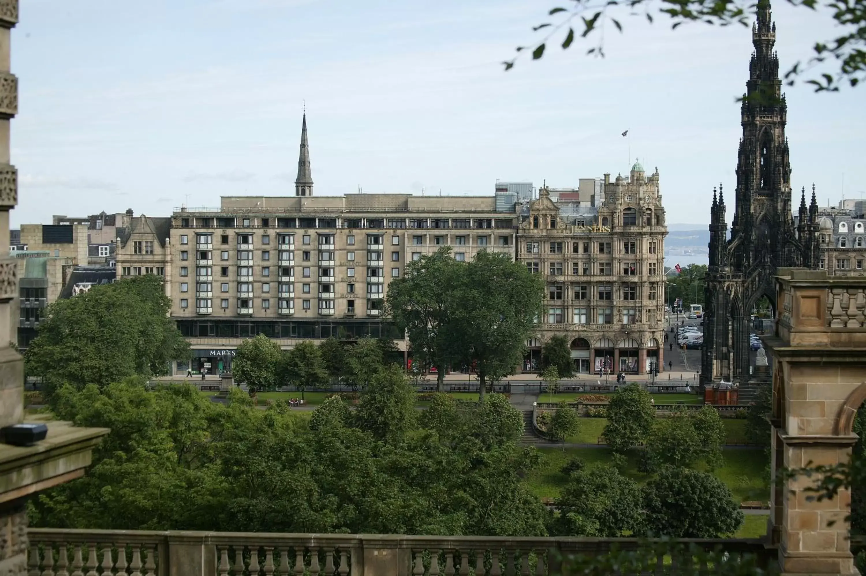 Area and facilities in Mercure Edinburgh City - Princes Street Hotel