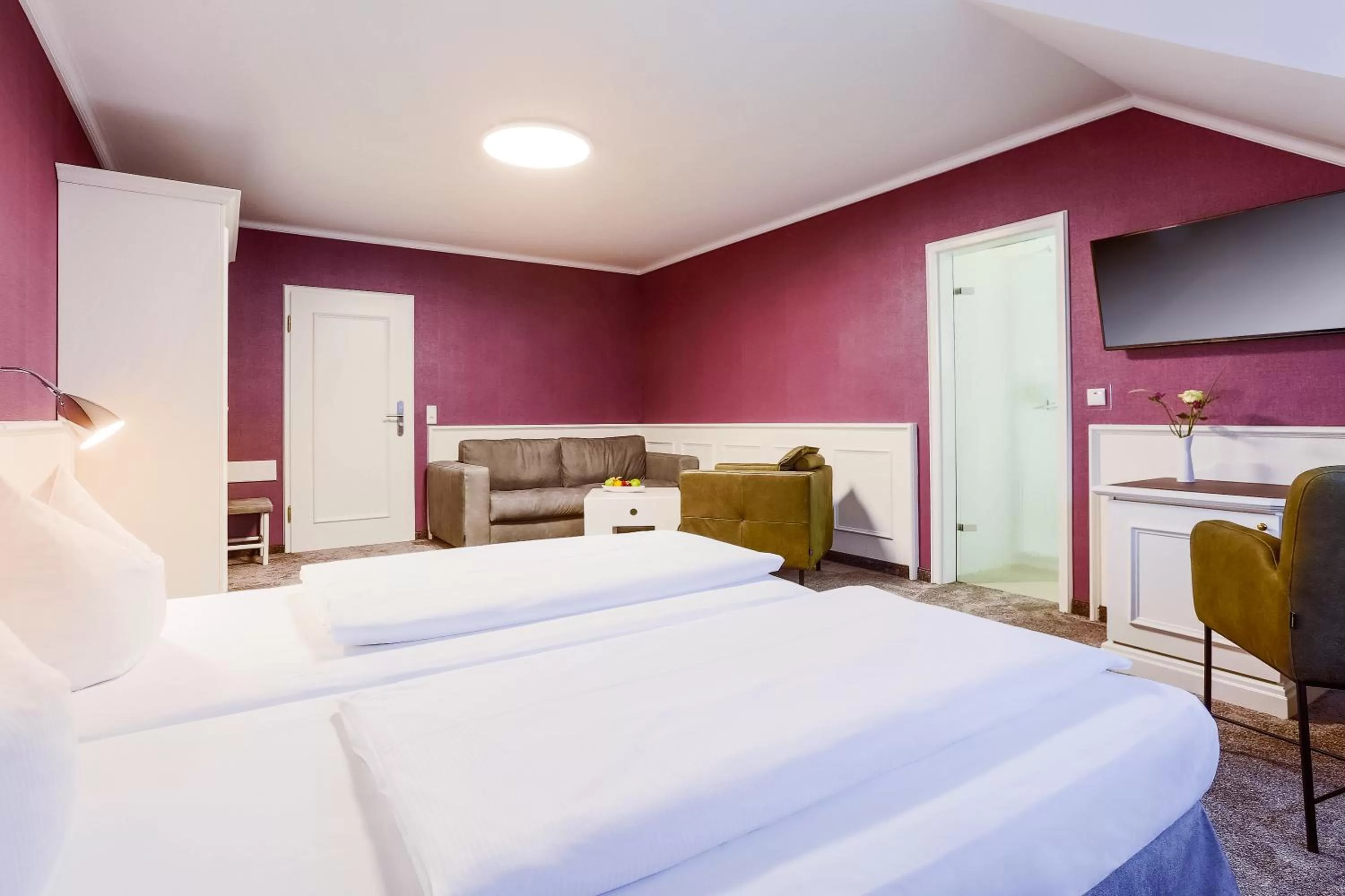 Photo of the whole room, Bed in Hotel - Restaurant Erich Rödiger