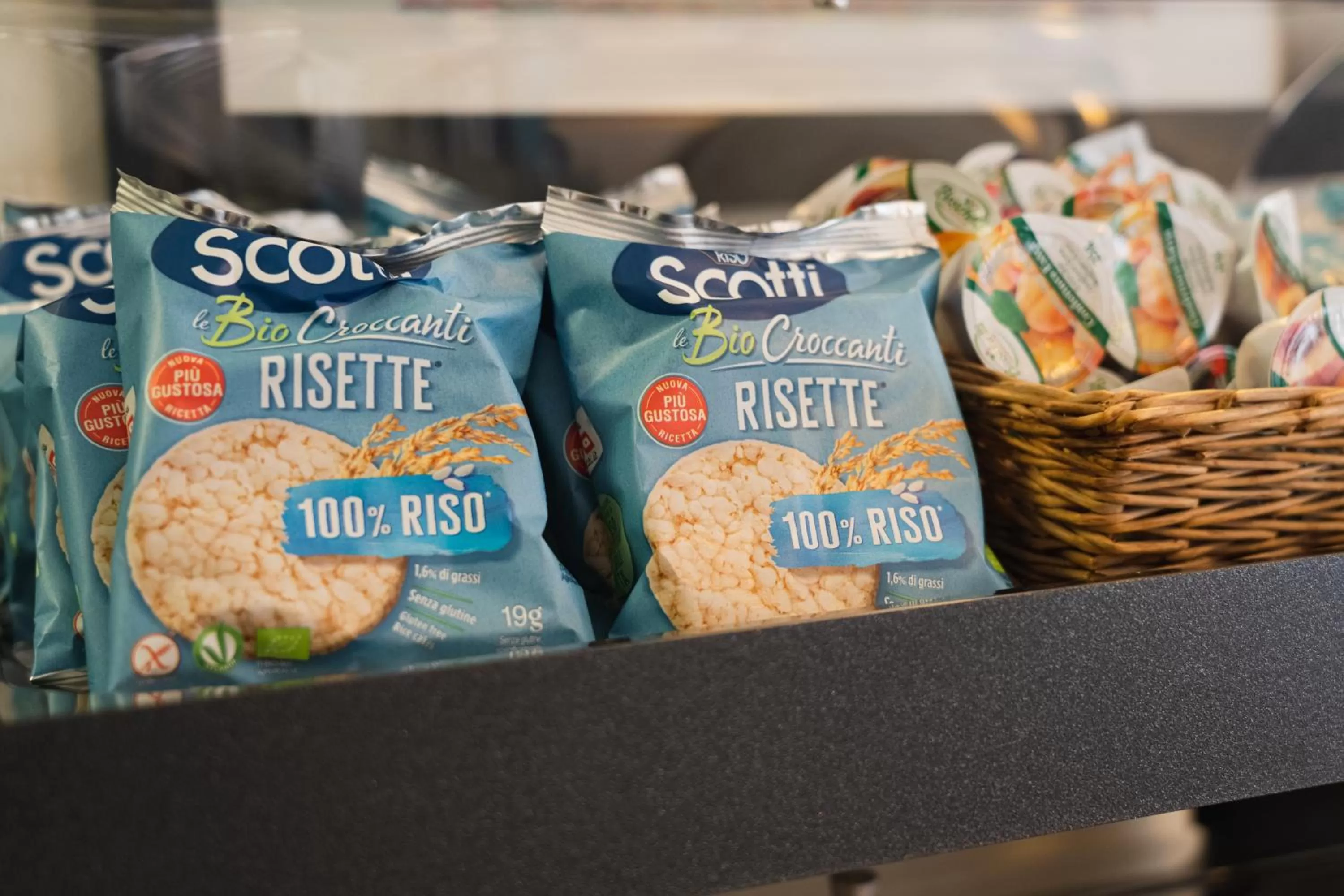 Food and drinks in Parini Hotel