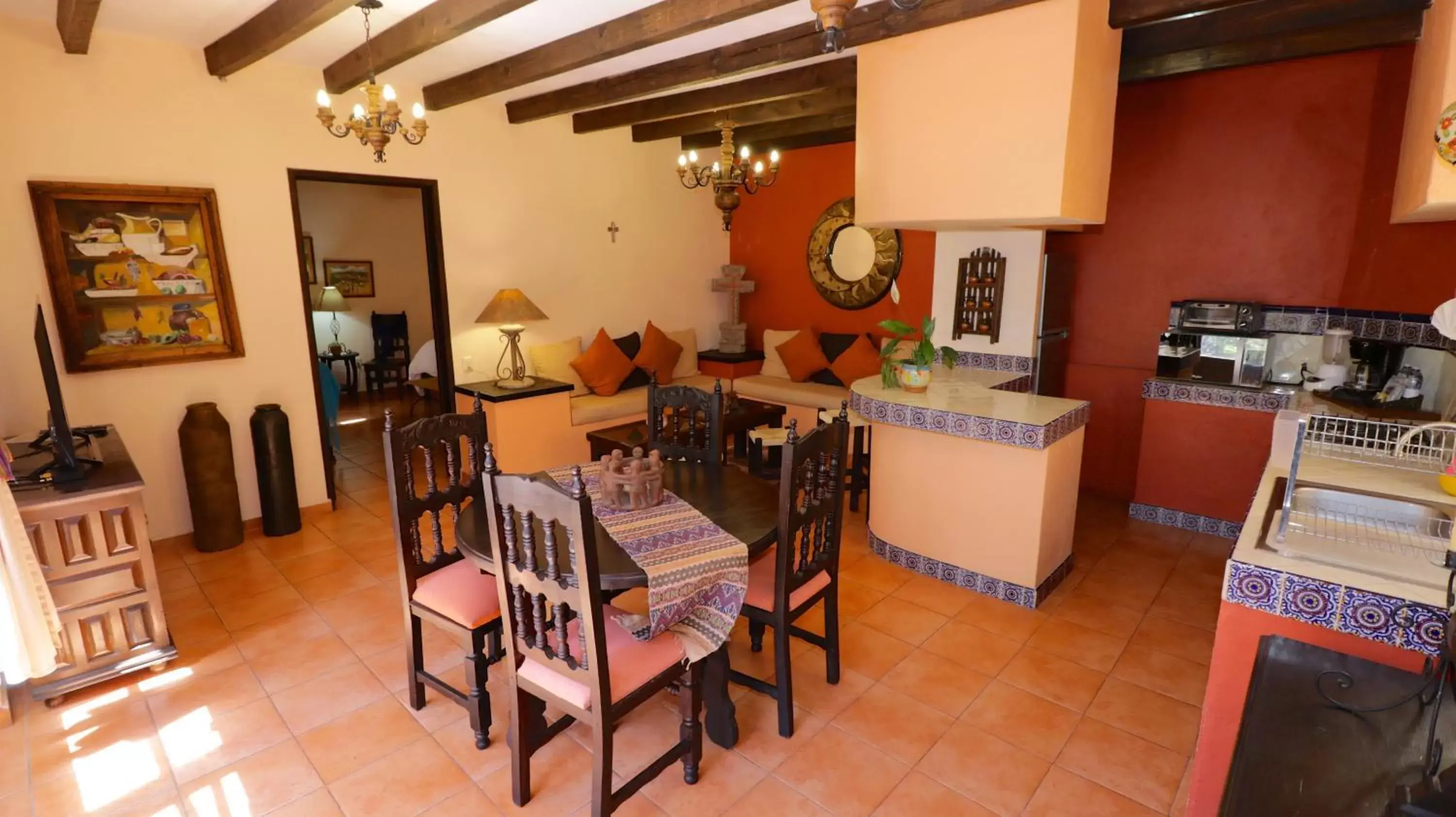 Dining area, Restaurant/Places to Eat in Casa Mia Suites