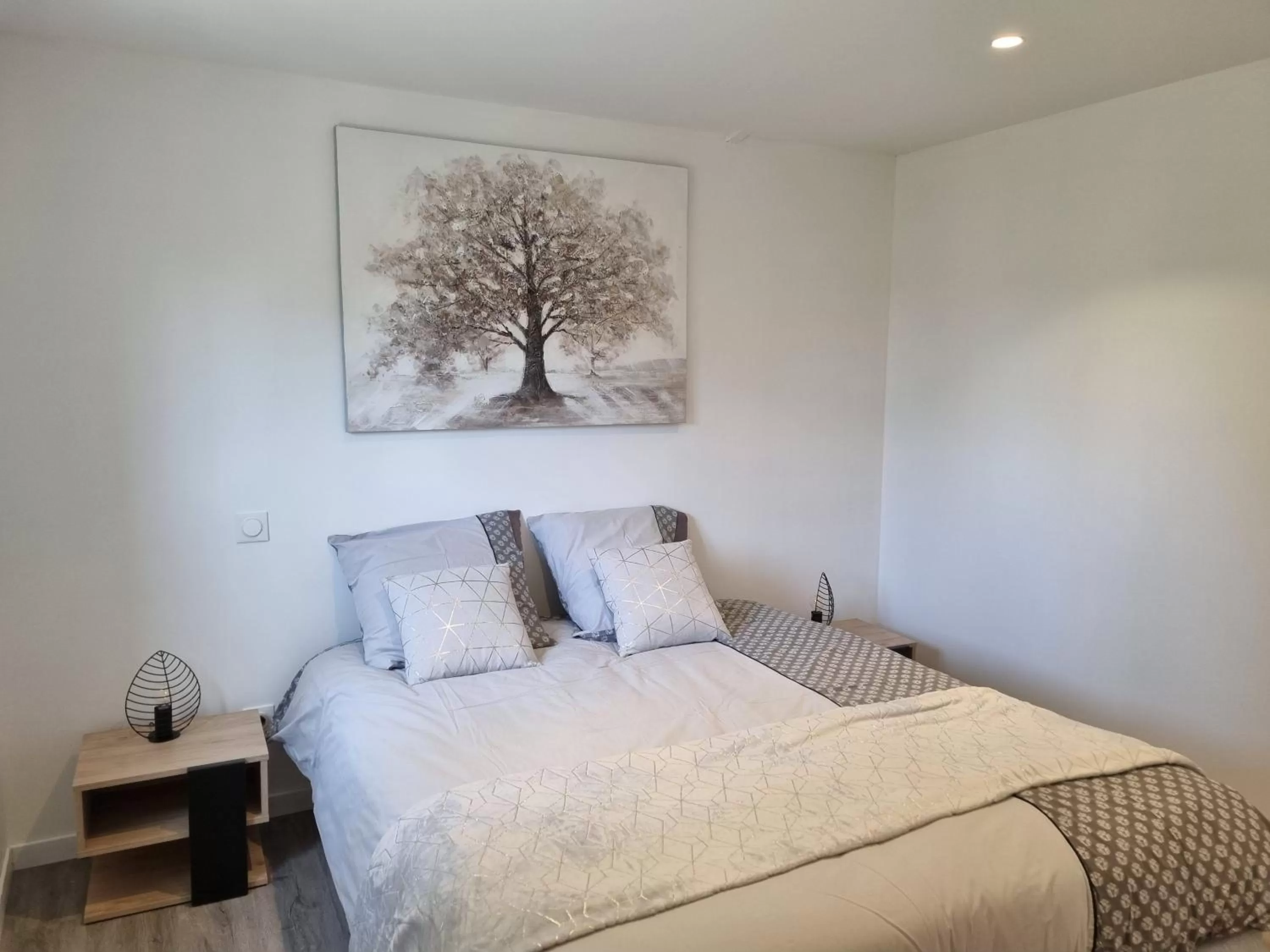 Bedroom, Bed in Auge Horizon