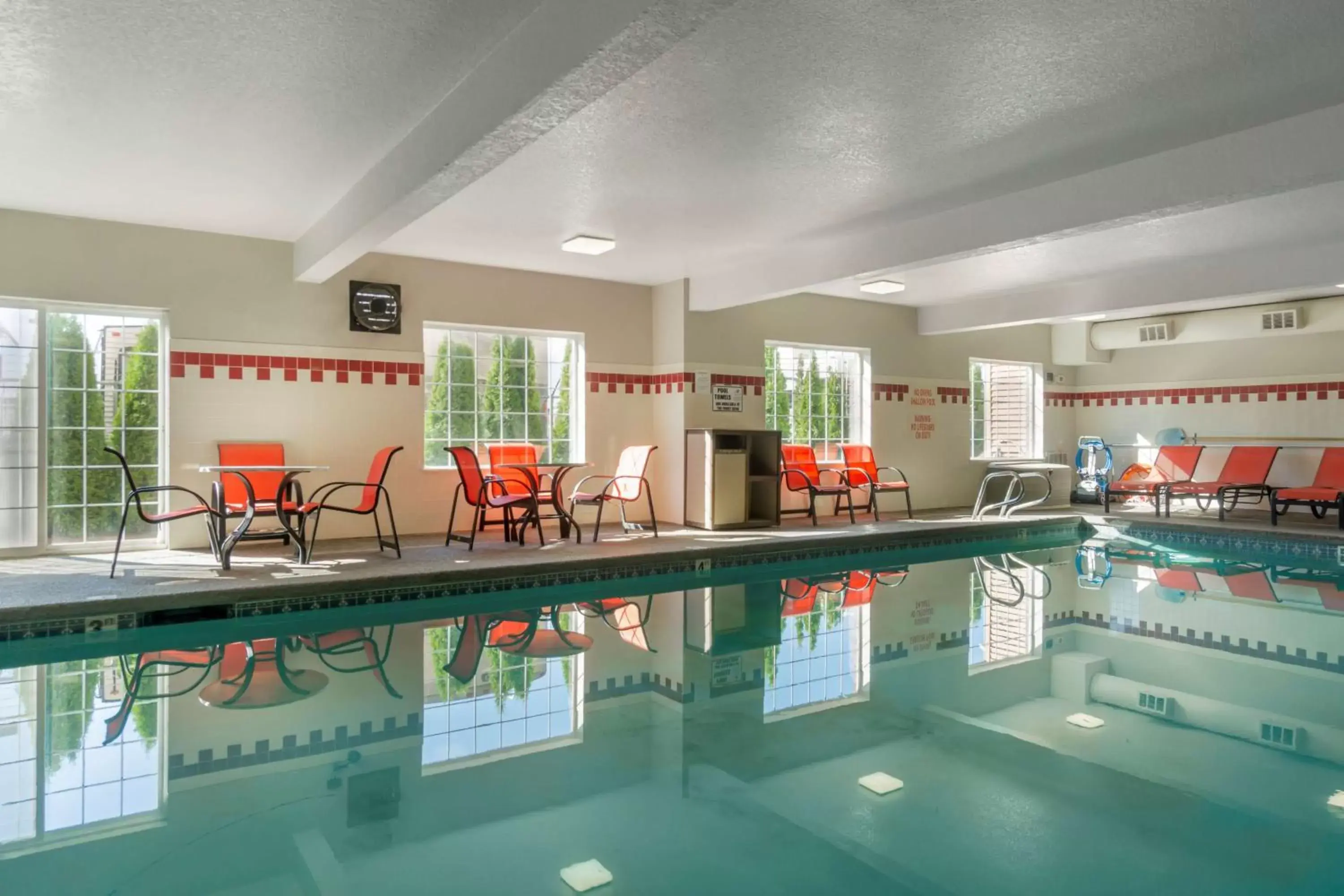 Pool view, Swimming Pool in Best Western Plus Park Place Inn & Suites