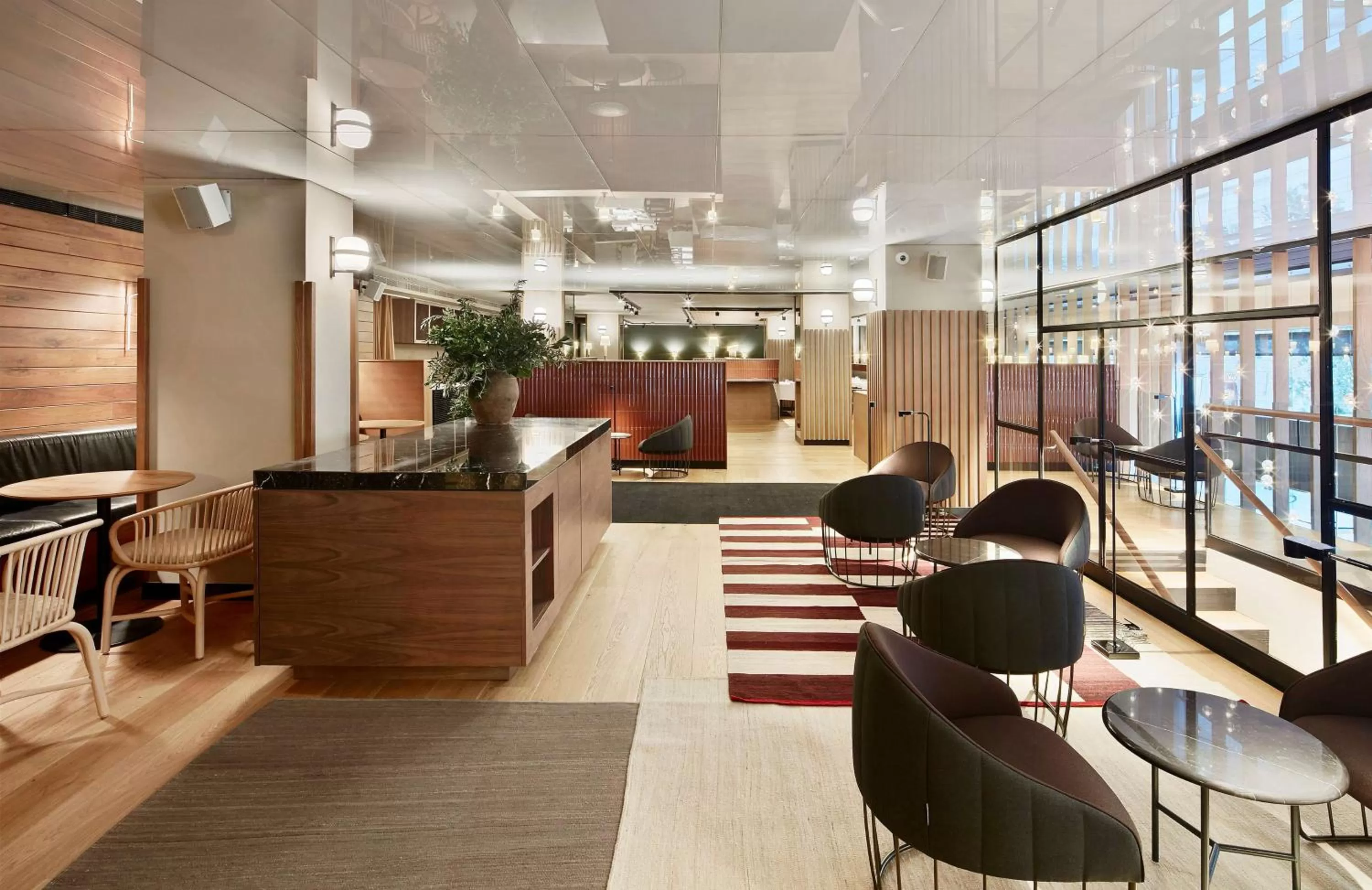 Restaurant/places to eat in Alexandra Barcelona Hotel, Curio Collection by Hilton