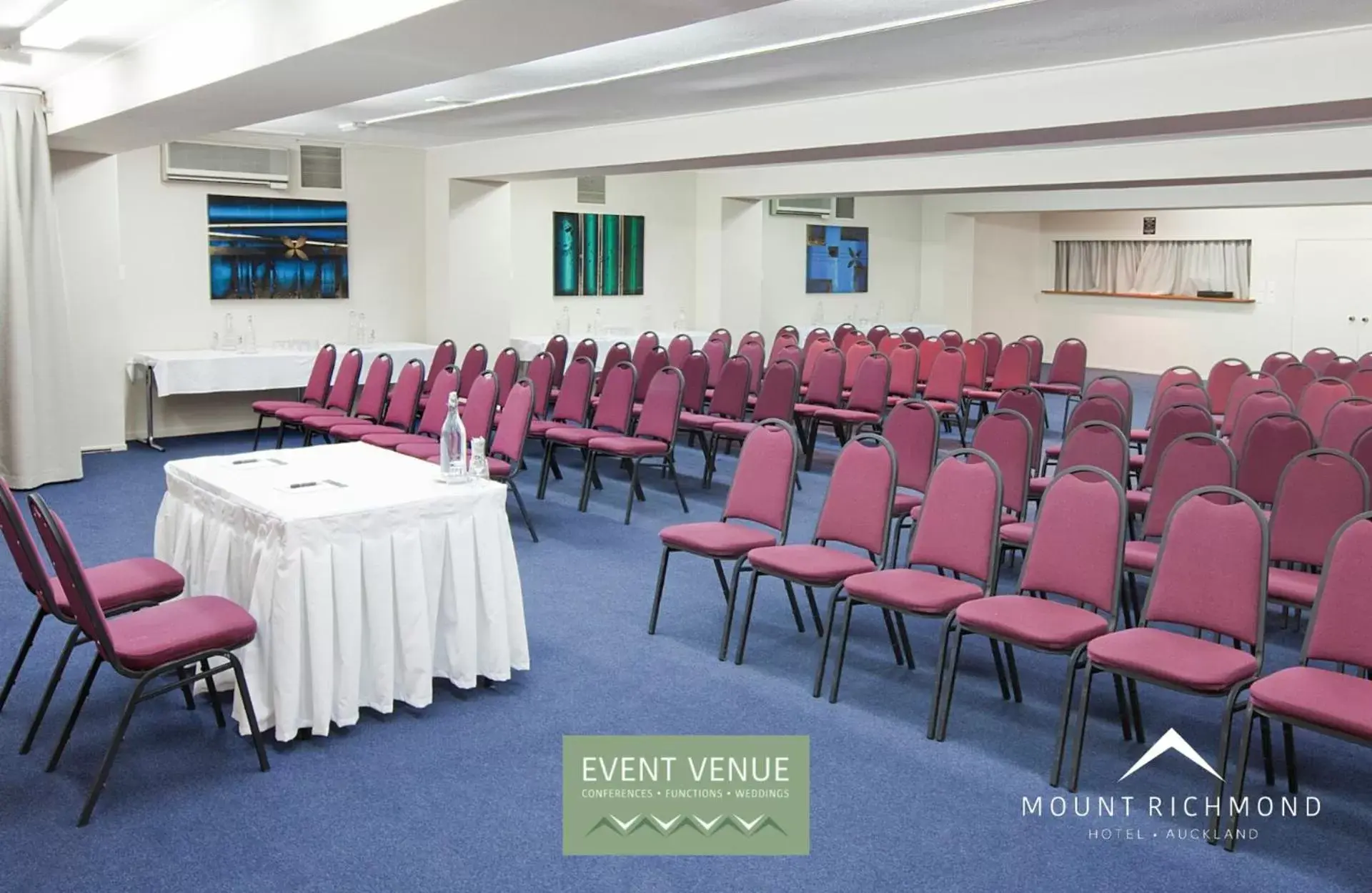 Meeting/conference room in Mount Richmond Hotel