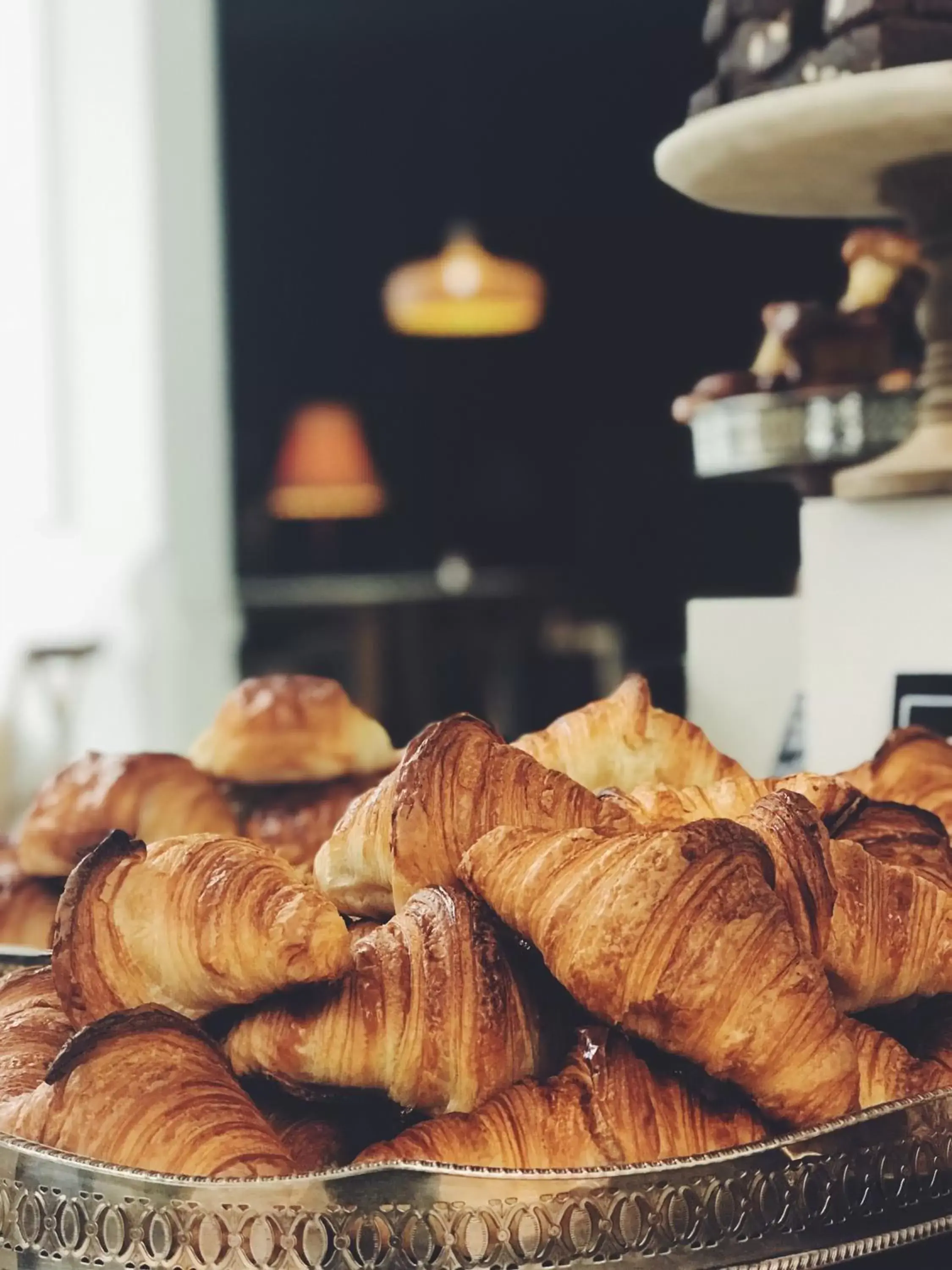 Buffet breakfast in Hôtel les 4 éléments