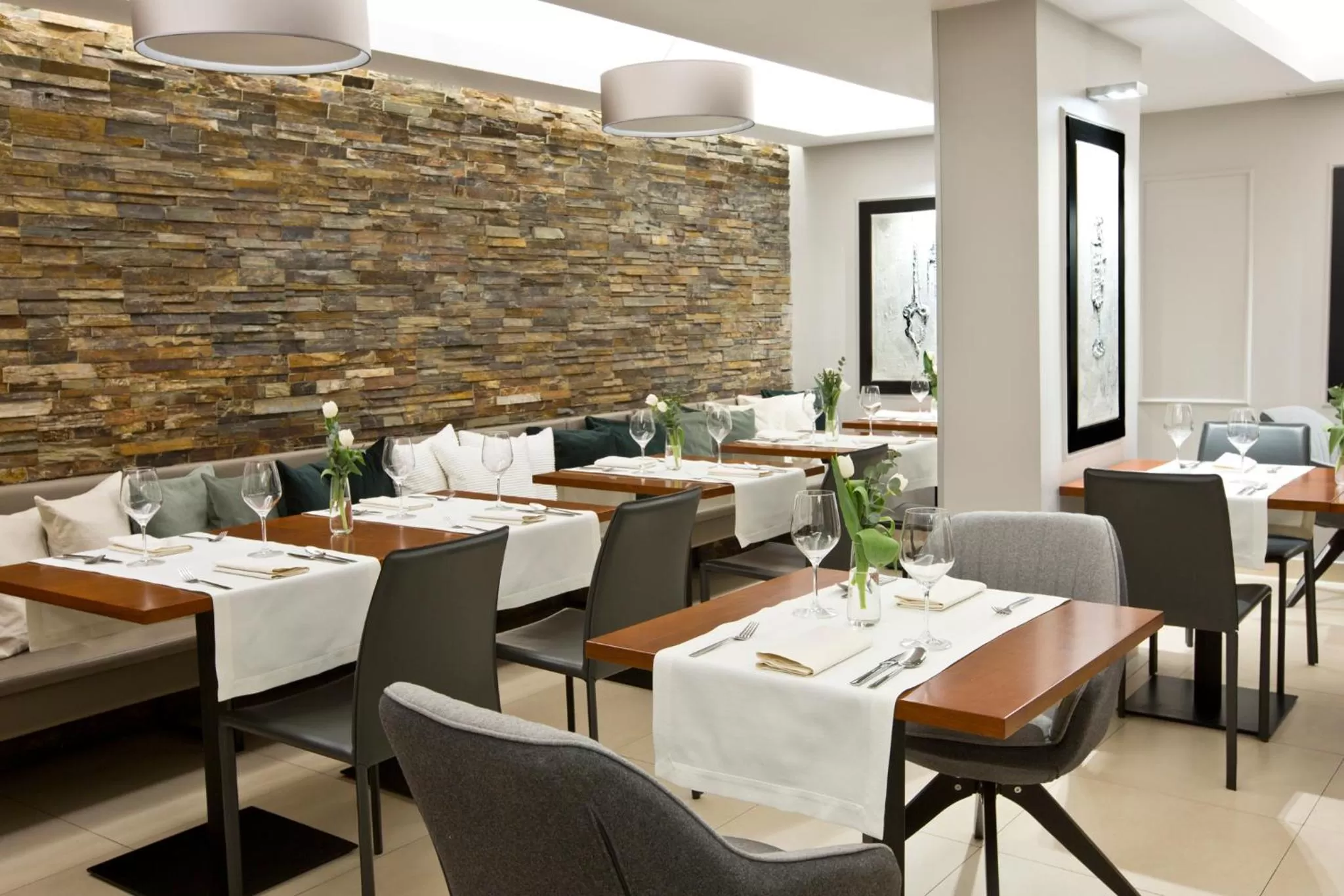 Restaurant/places to eat in Benefis Boutique Hotel