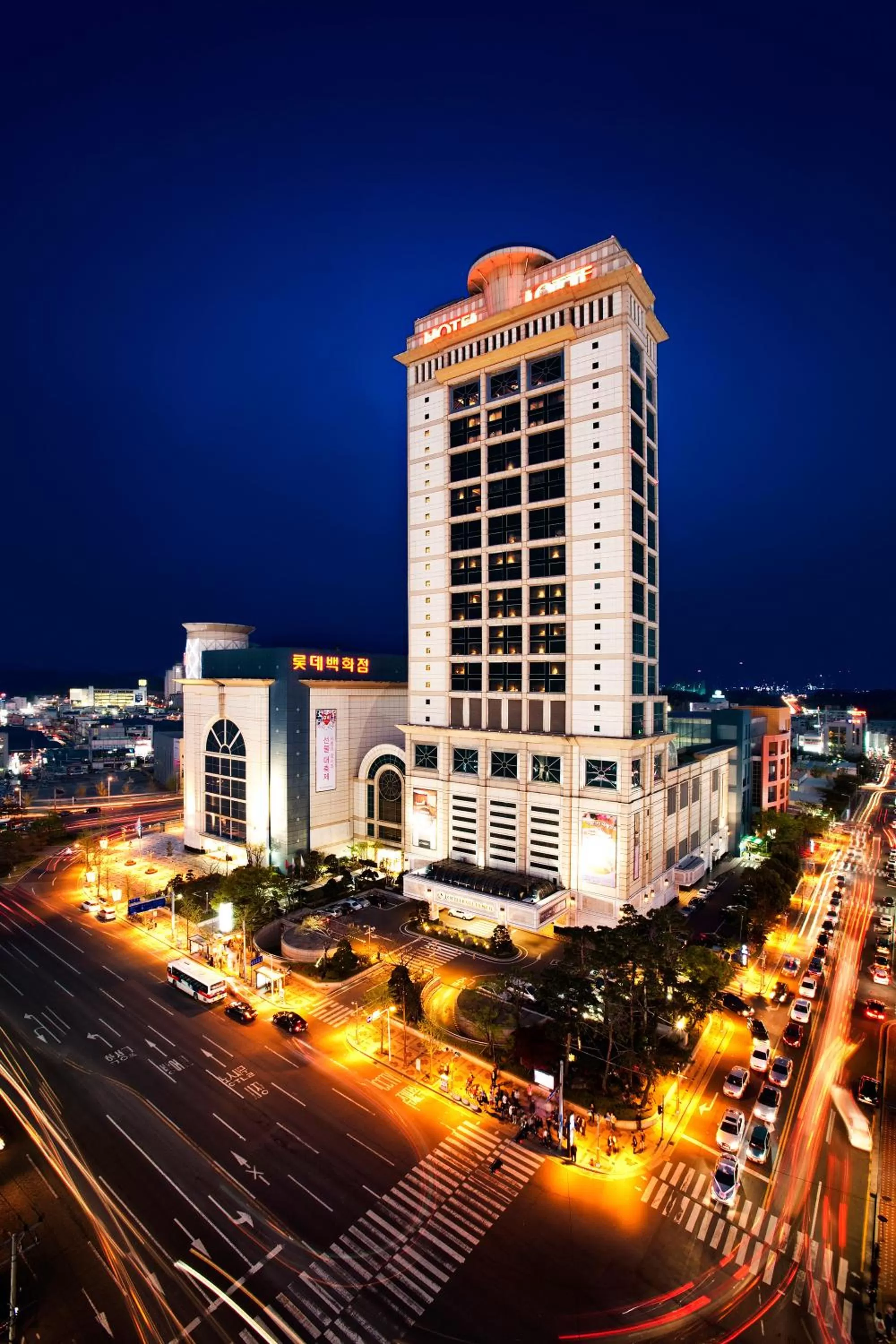 Property building in Lotte Hotel Ulsan