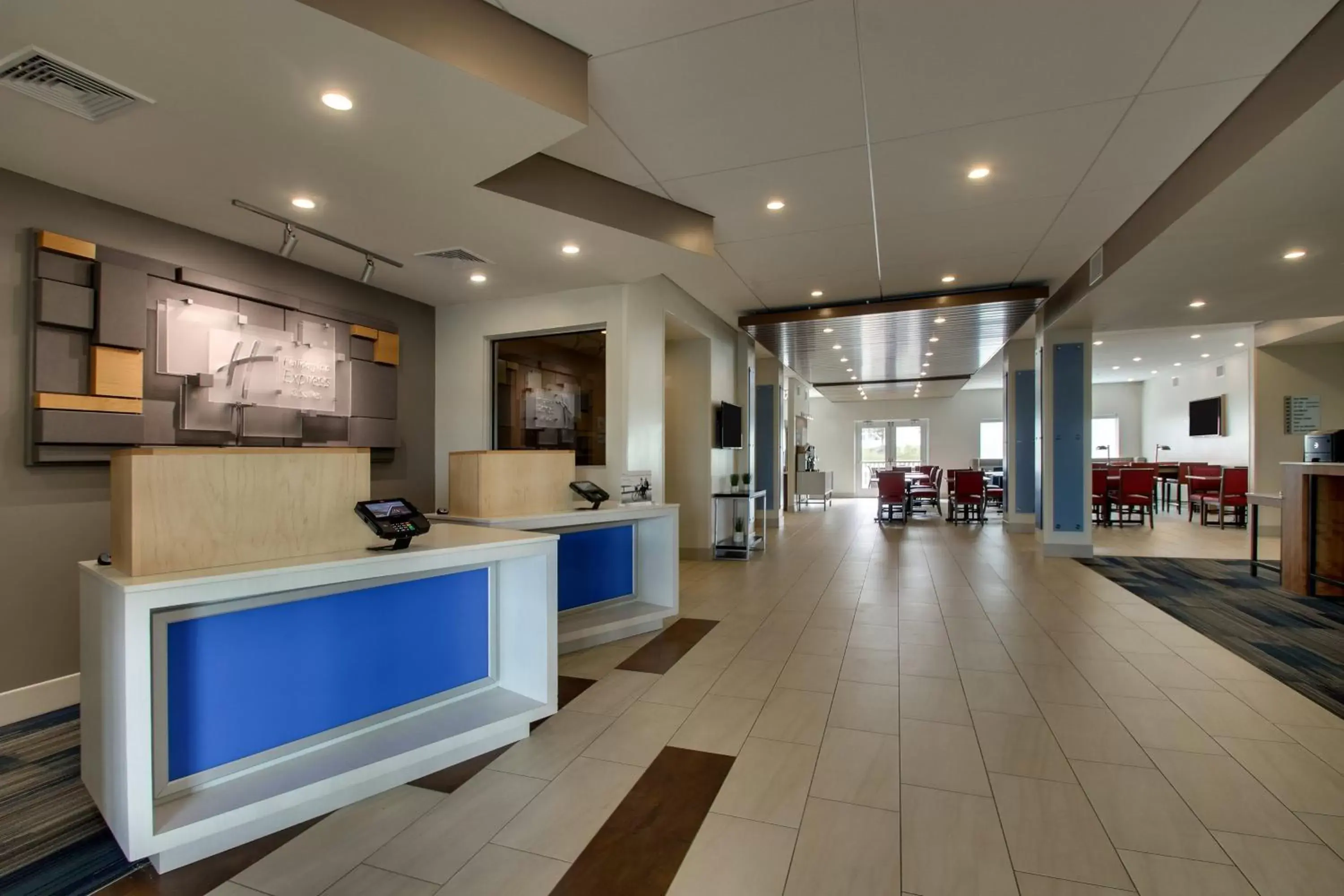 Property building, Lobby/Reception in Holiday Inn Express & Suites Lancaster East - Strasburg, an IHG Hotel