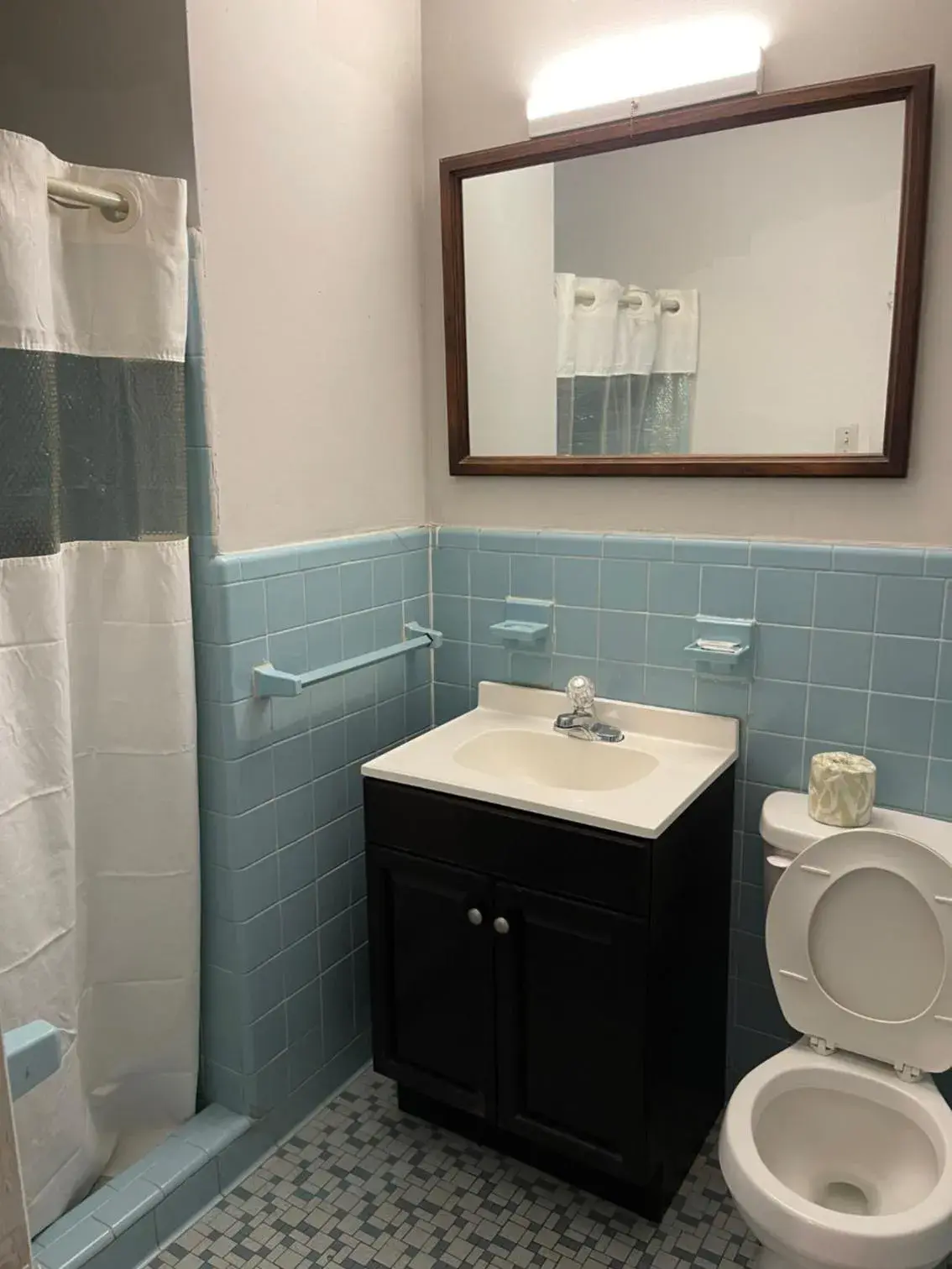 Bathroom in Richmond Motel