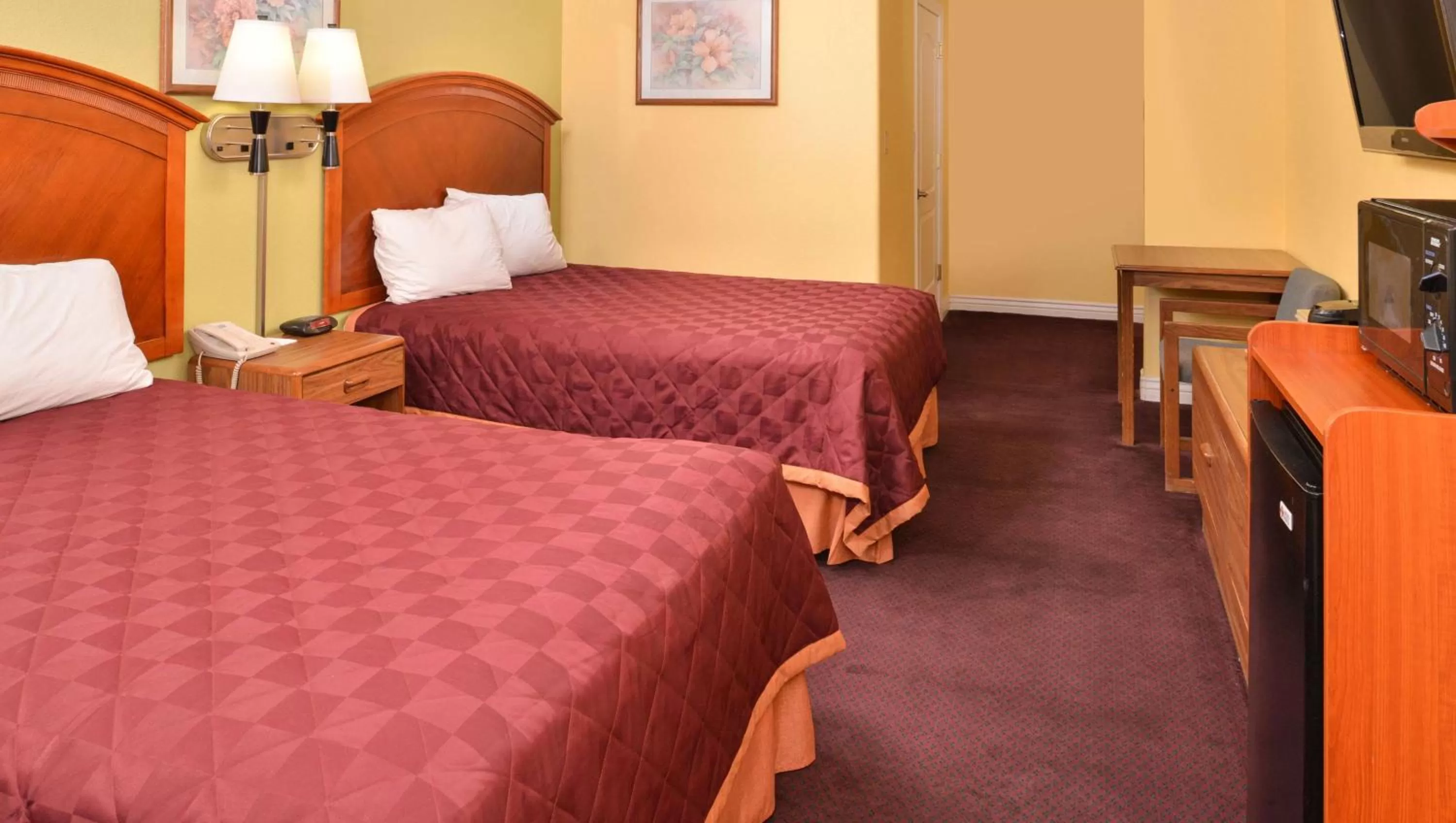 Photo of the whole room, Bed in Magnuson Hotel Blythe