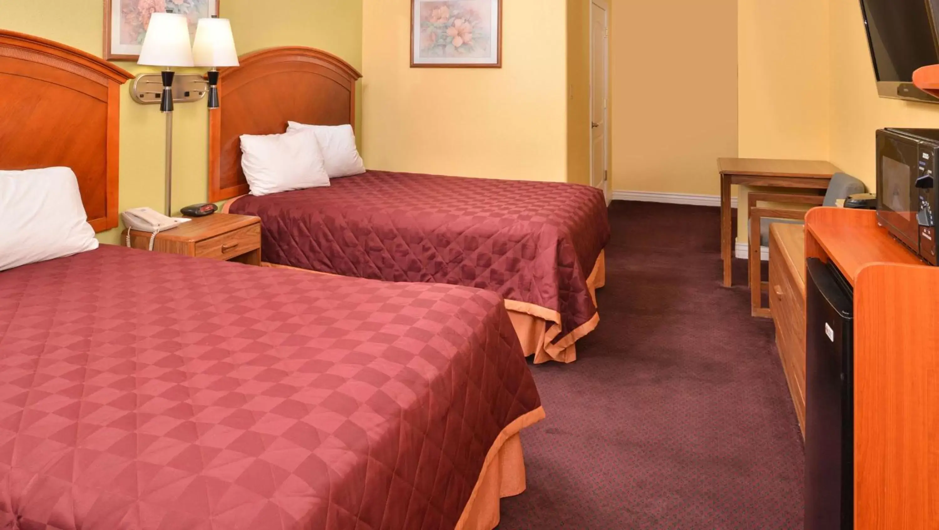 Photo of the whole room, Bed in Magnuson Hotel Blythe Photo of the whole room, Bed in Magnuson Hotel Blythe