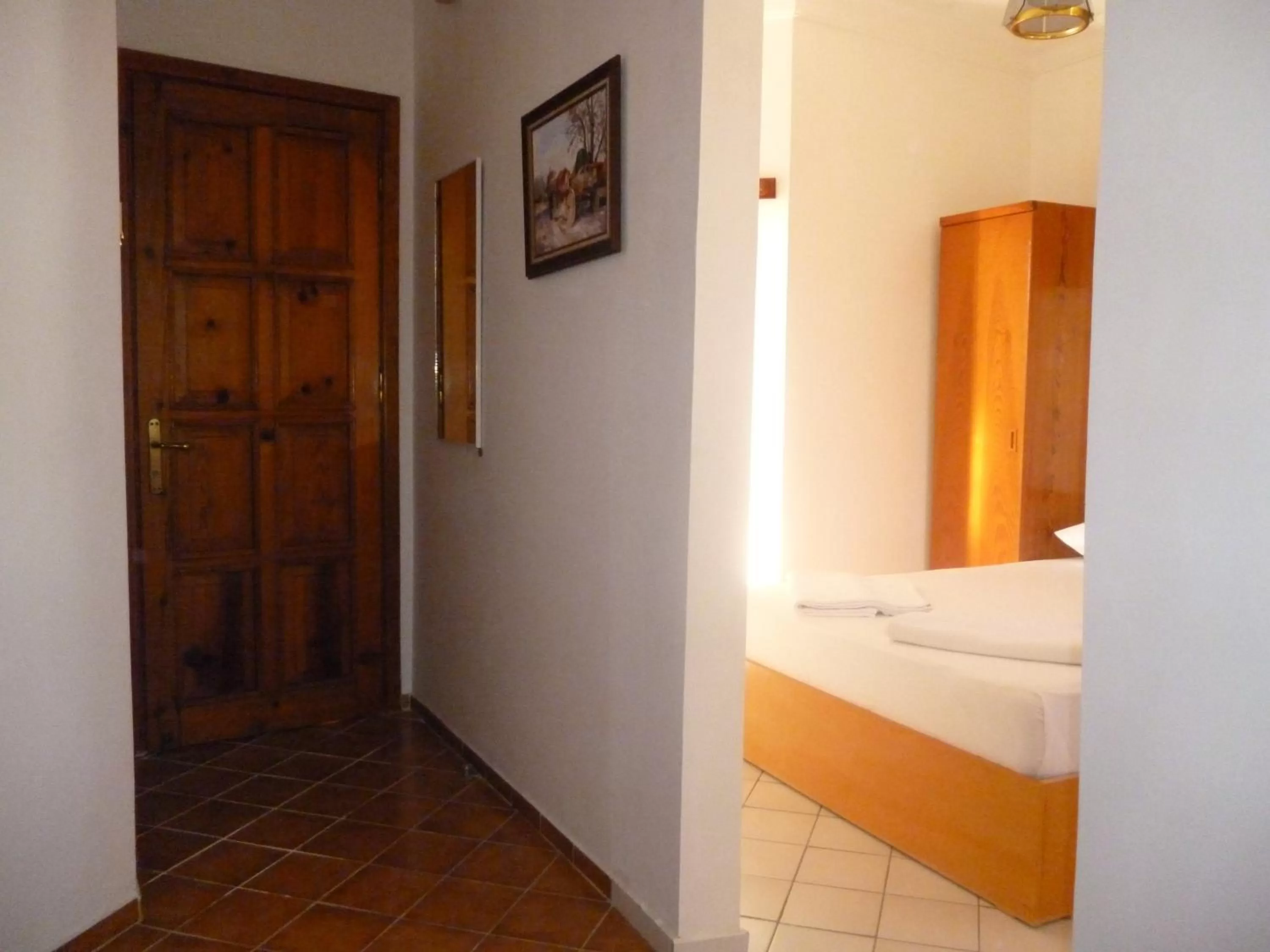 Bedroom, Bed in Frankfurt Hotel