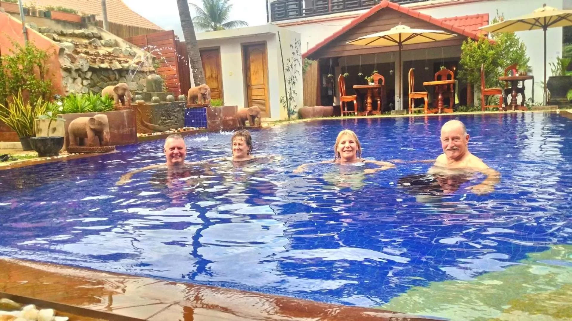 group of guests in BayStone Resort