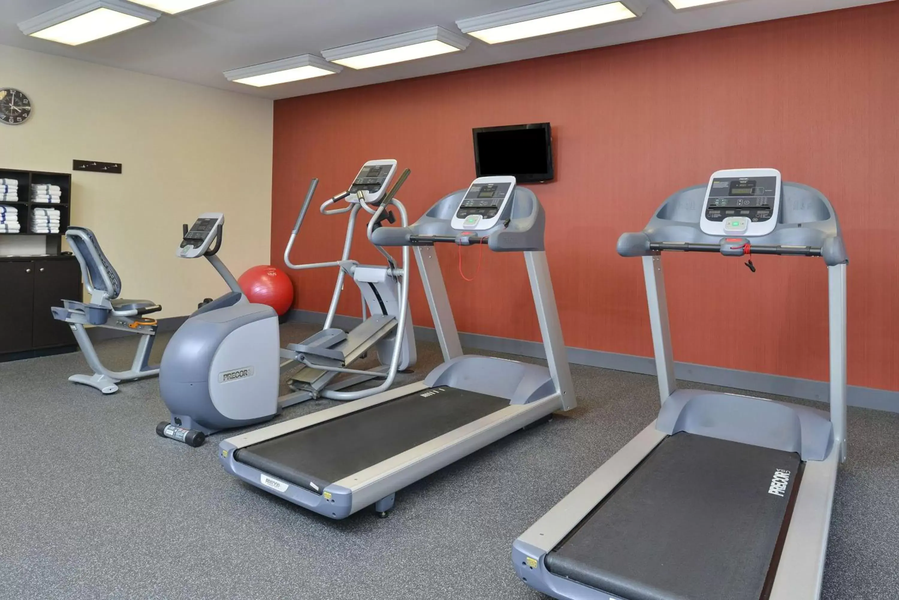 Fitness centre/facilities in Hampton Inn Ottumwa Fitness centre/facilities in Hampton Inn Ottumwa