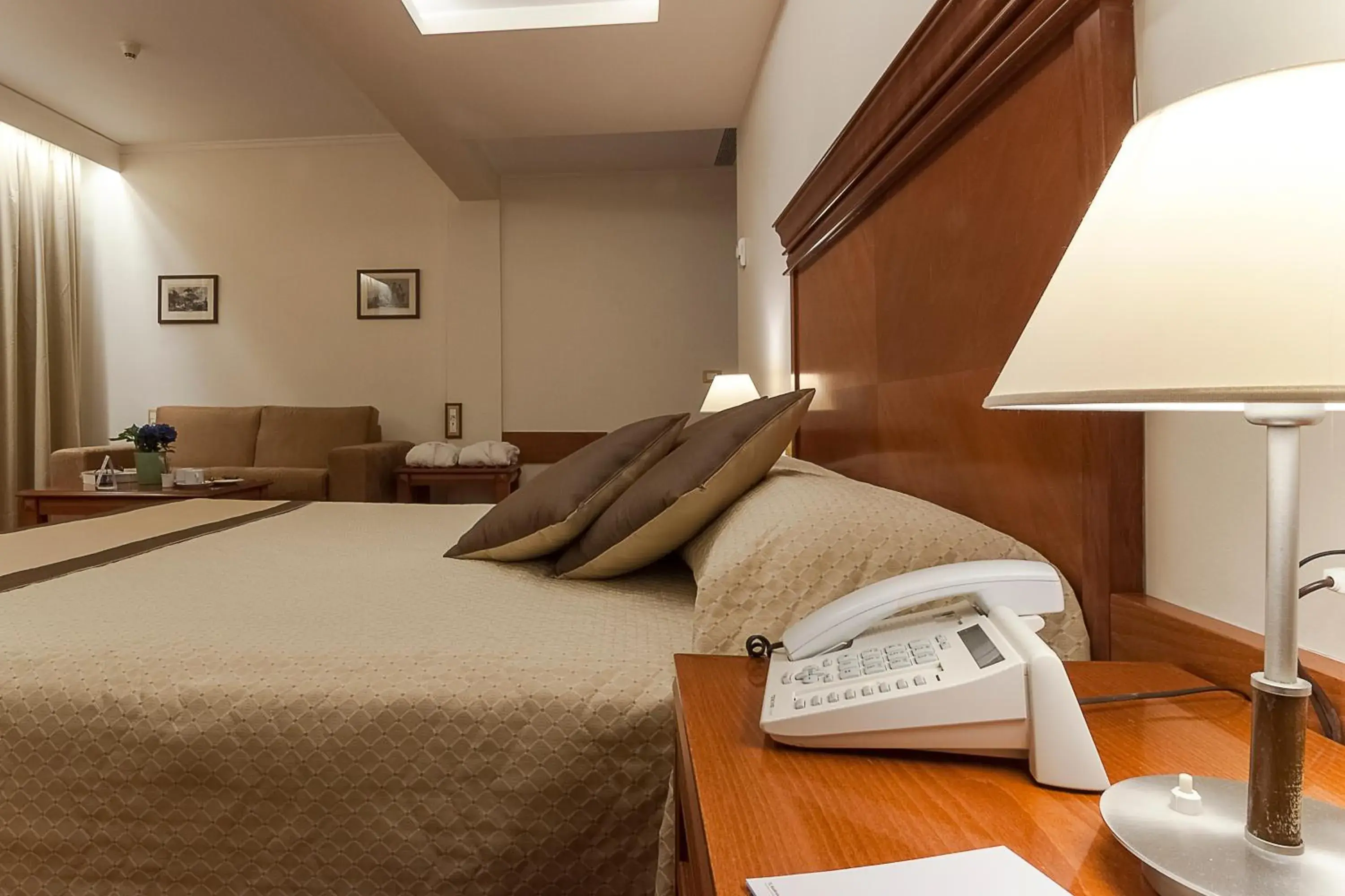 Bed, Room Photo in Ilissos