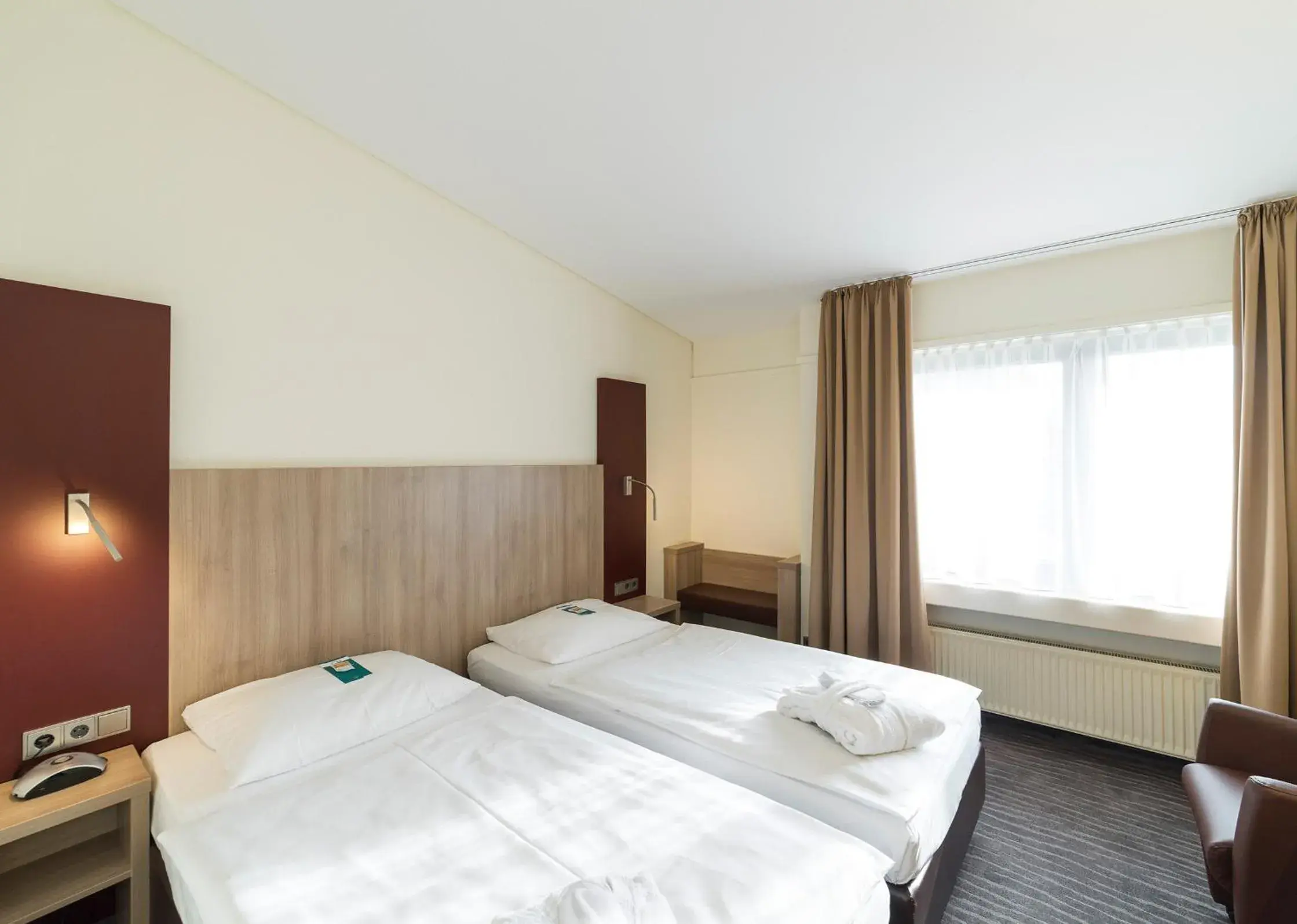 Bed in Hotel Gustav-Stresemann-Institut