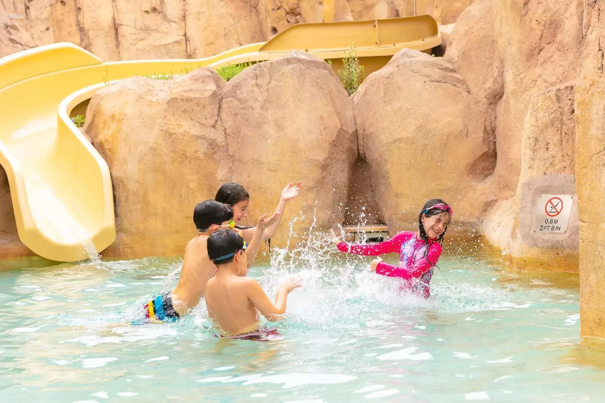 Kids's club, Children in Saadiyat Rotana Resort and Villas