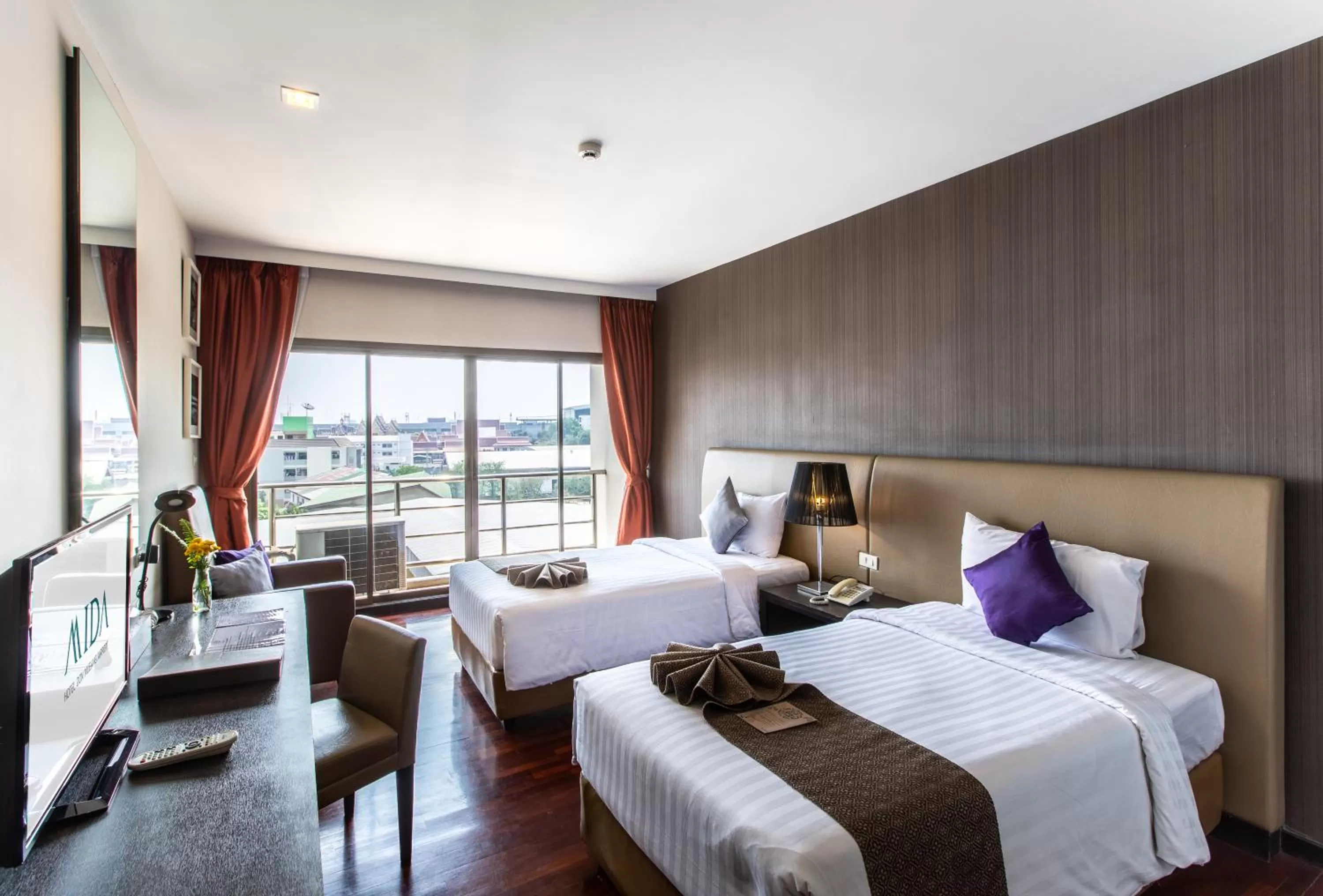 City view, Bed in Mida Hotel Don Mueang Airport