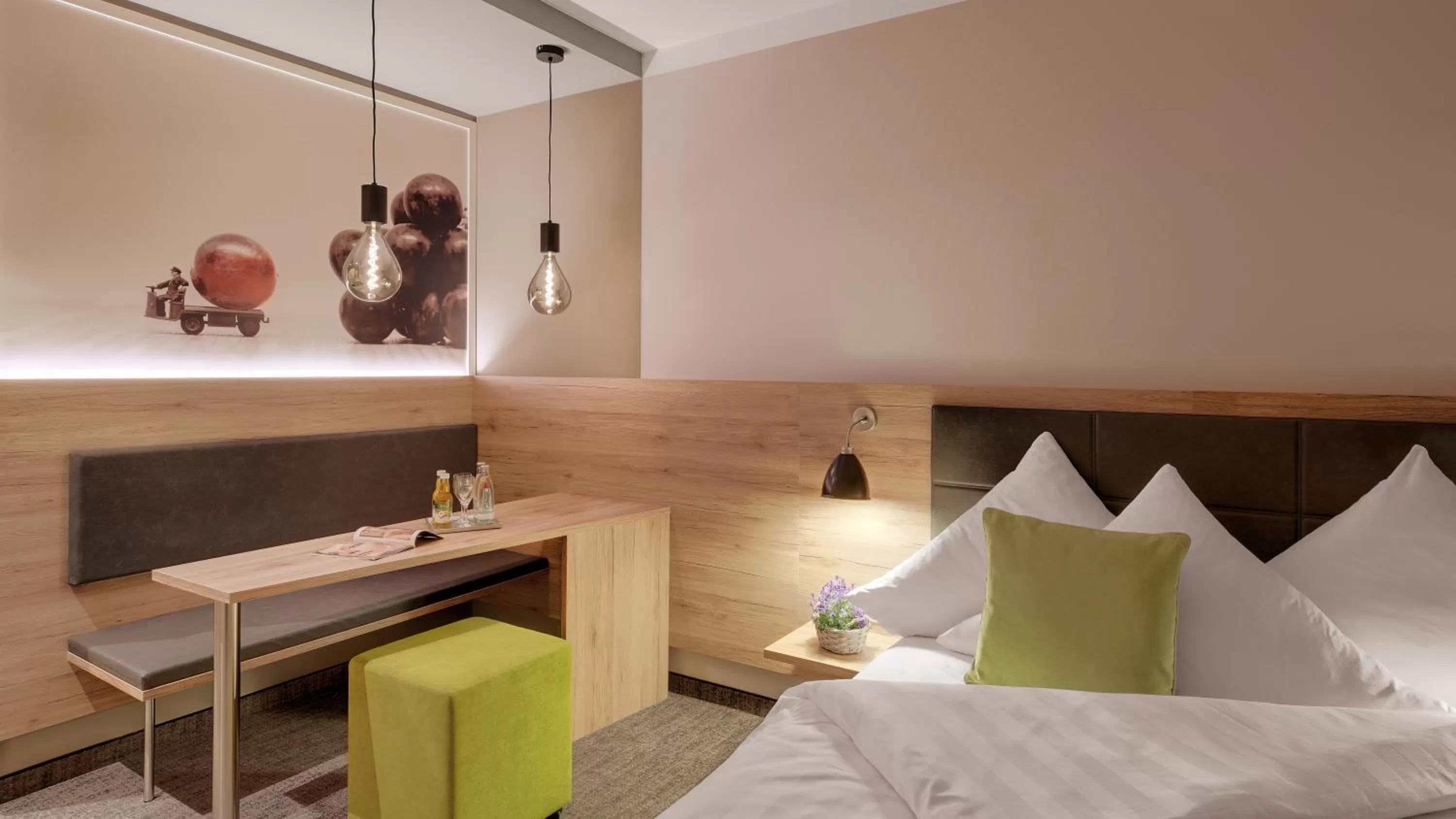 Photo of the whole room, Bed in Pfalzhotel Asselheim