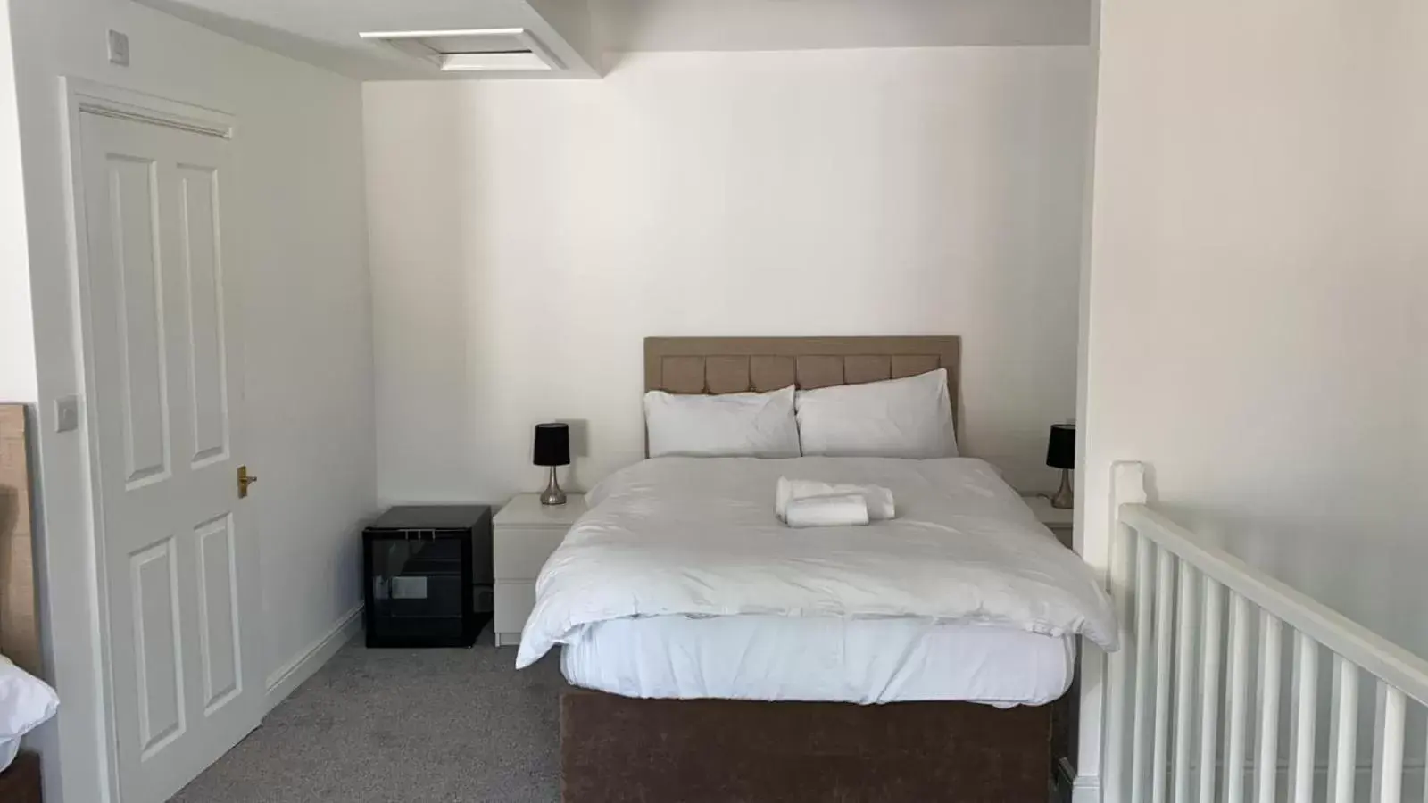 Bedroom, Bed in Victoria