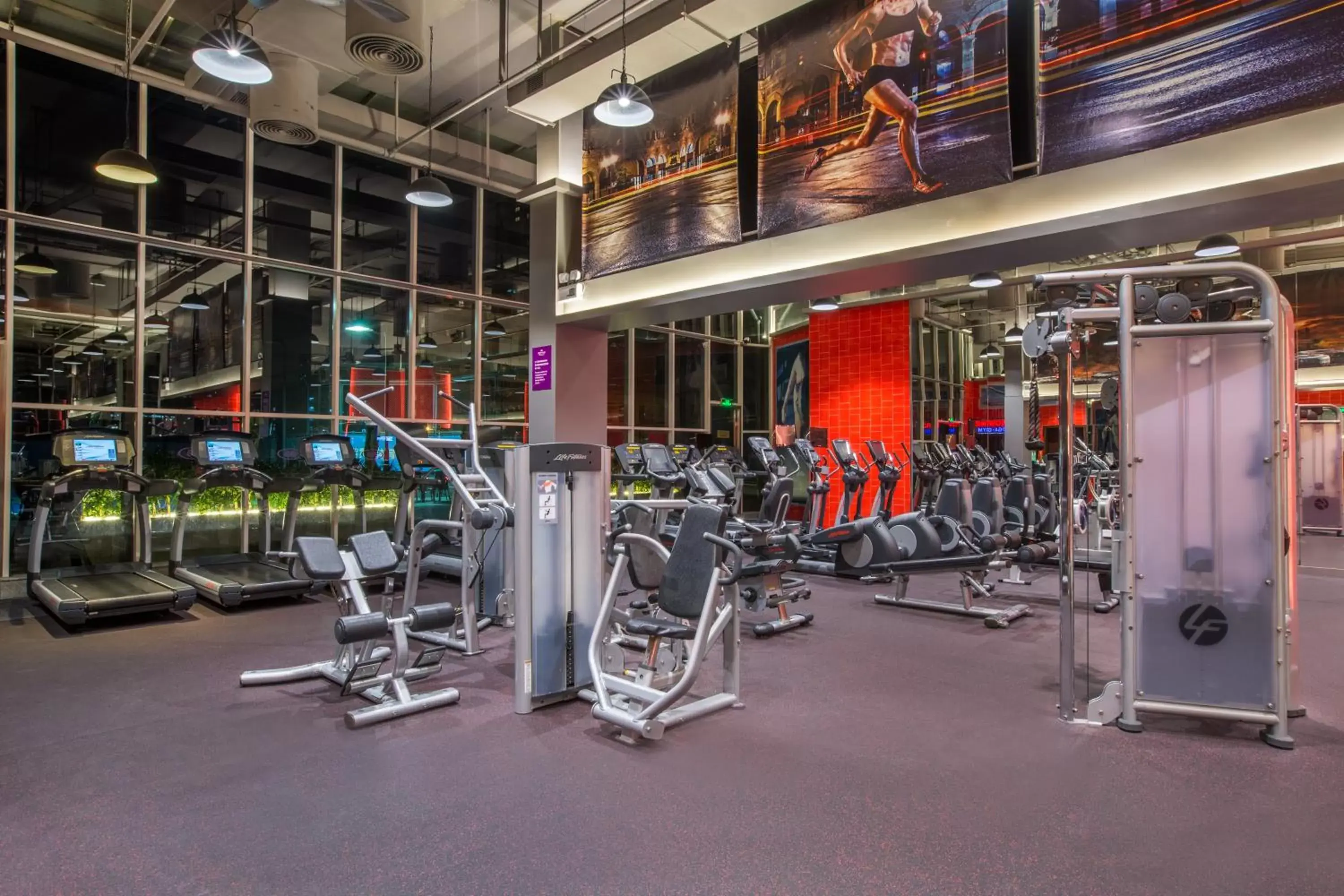 Fitness centre/facilities in Crowne Plaza Guangzhou City Centre, an IHG Hotel