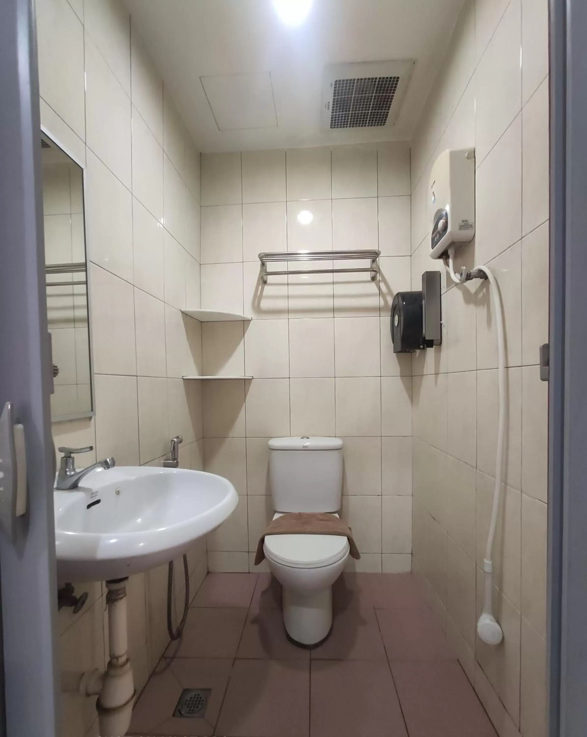Bathroom in T Hotel Tandop