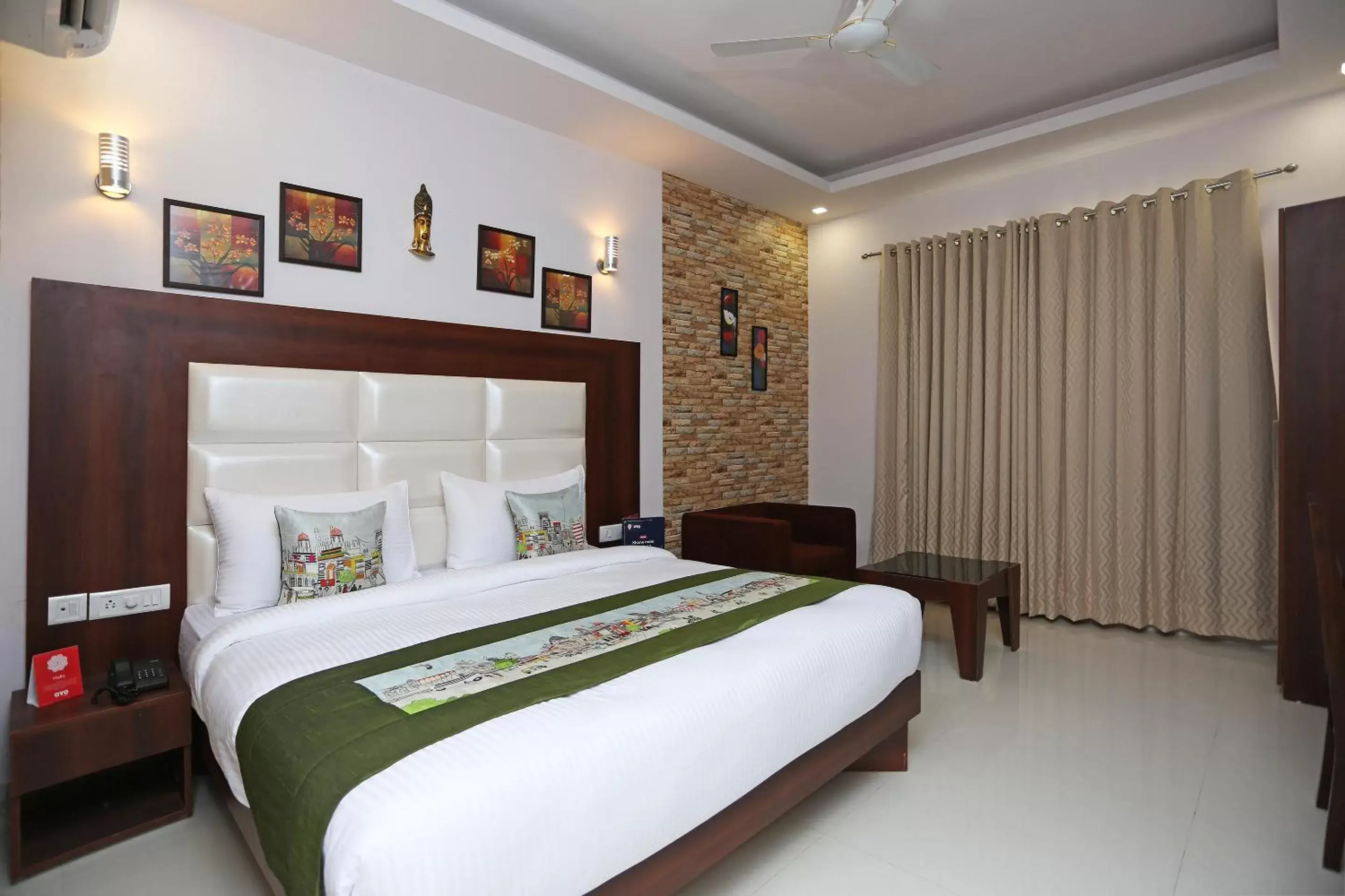 Bed in Hotel Arch - Near Aerocity New Delhi