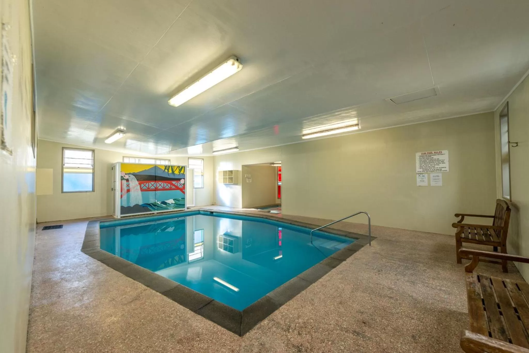 Swimming pool in Amber Court Motel