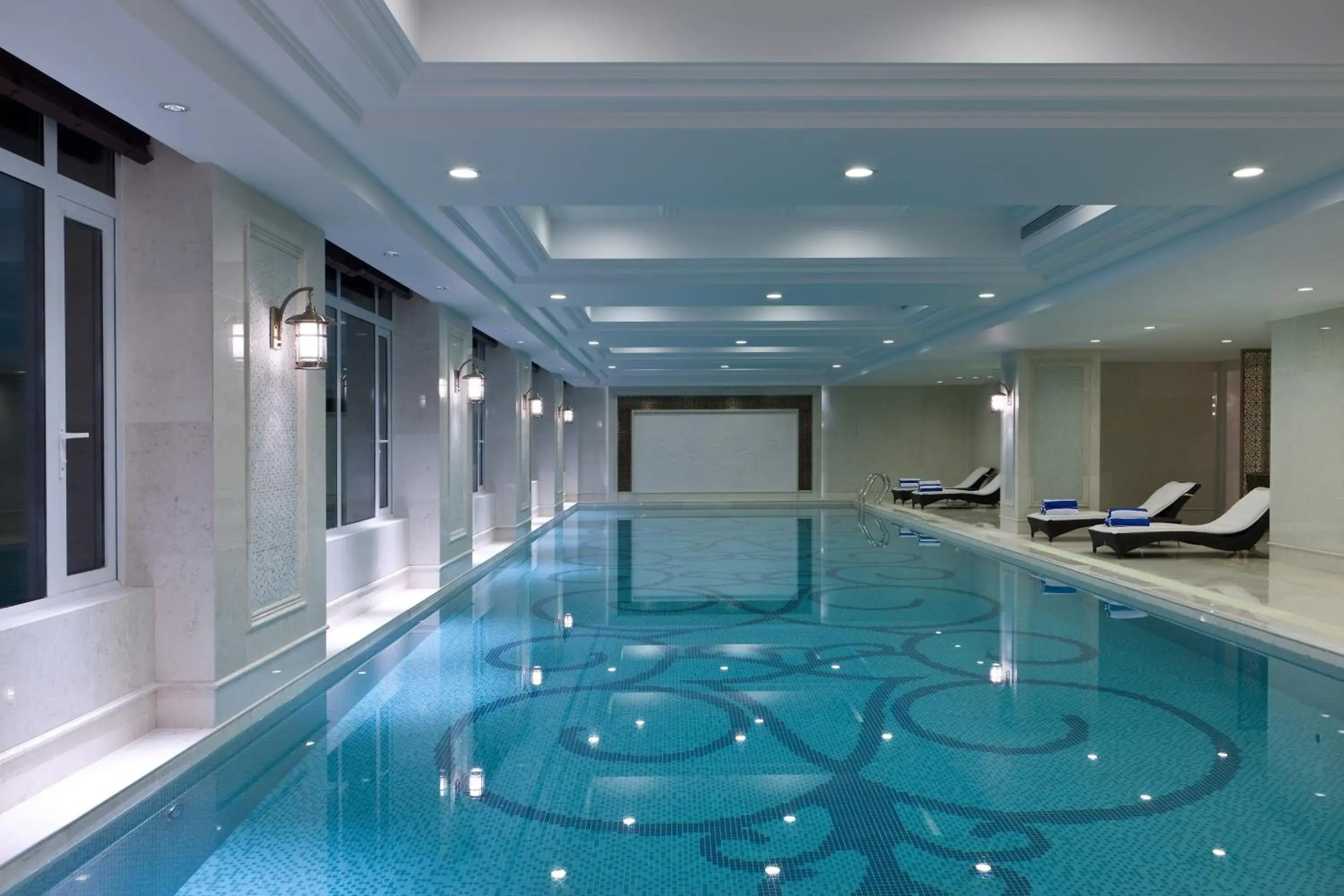 Swimming Pool in Sheraton Changzhou Wujin Hotel