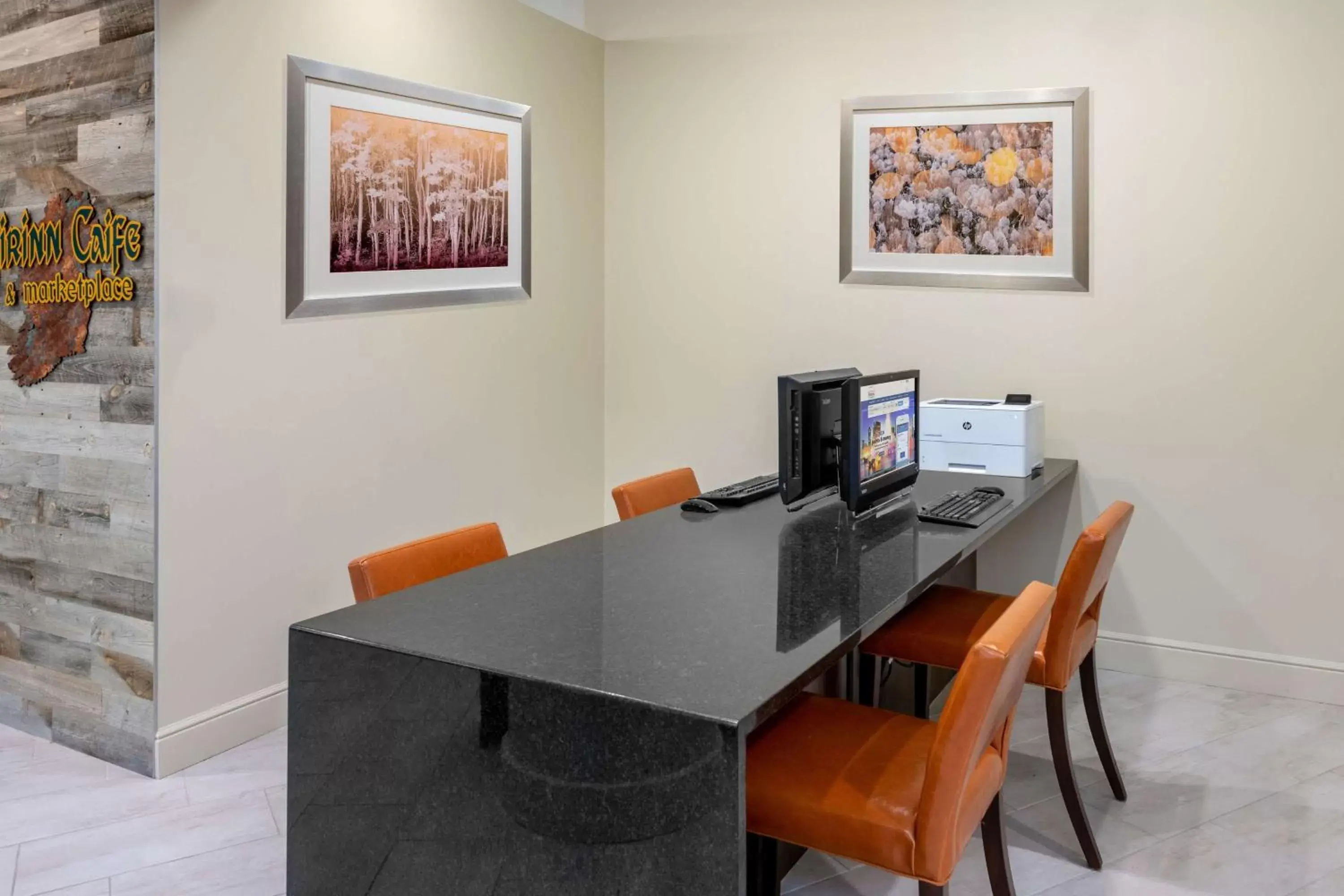 Business facilities in DoubleTree by Hilton Hotel Denver - Aurora