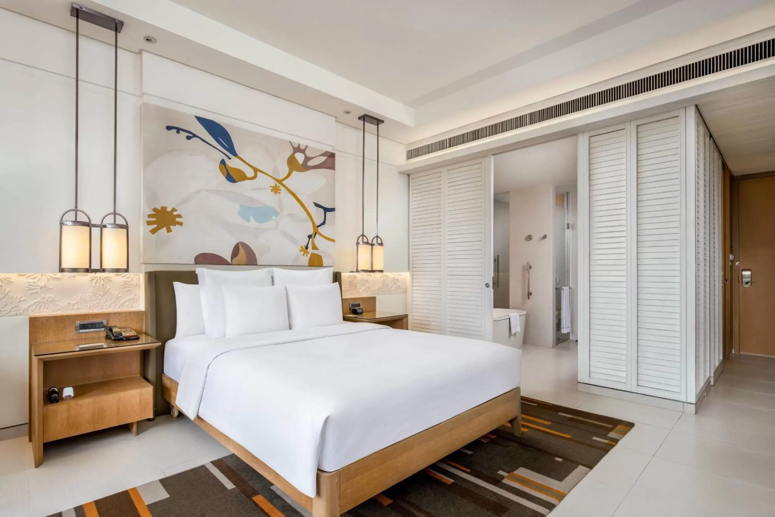 Photo of the whole room, Bed in Renaissance Sanya Haitang Bay Resort