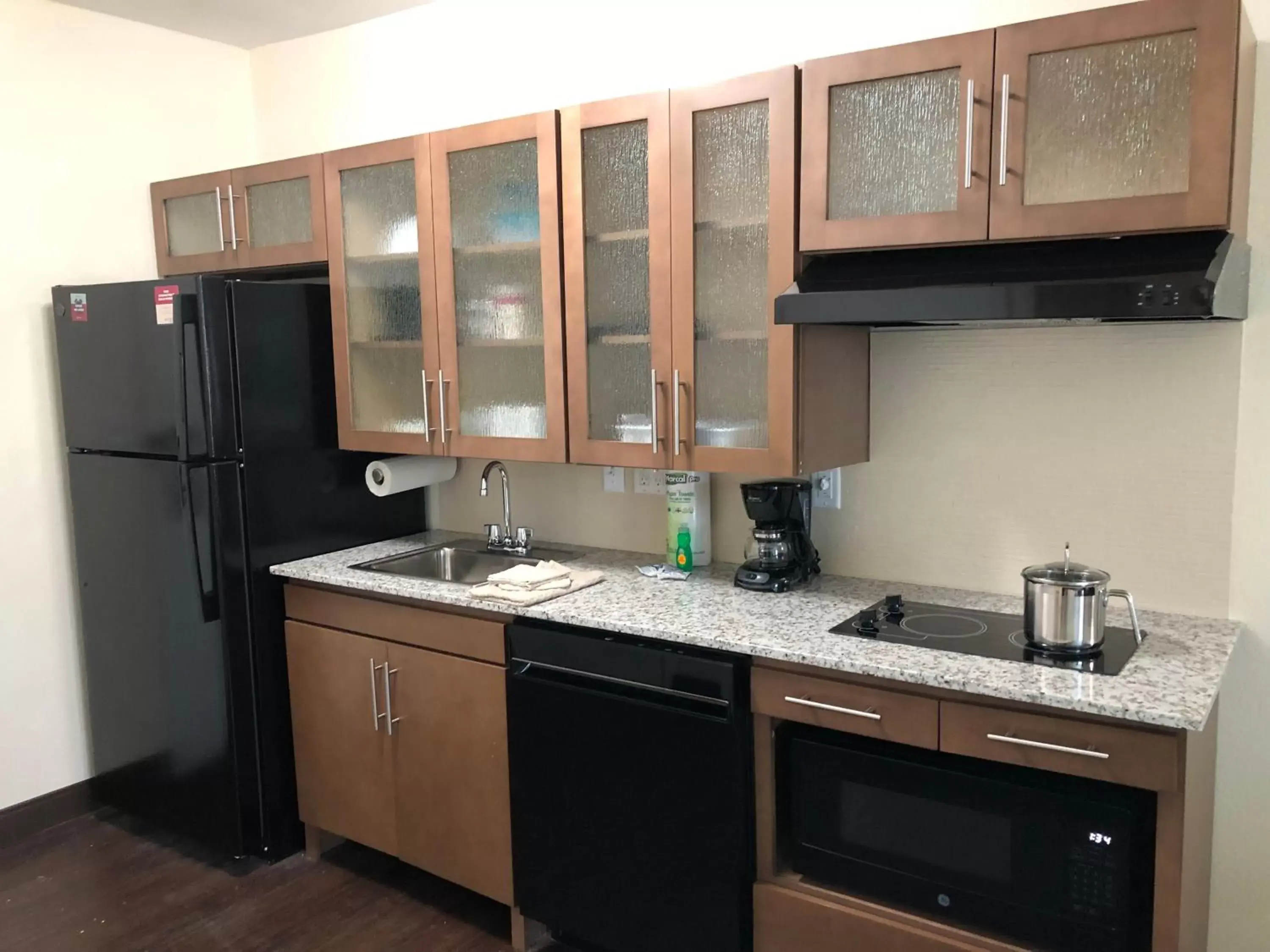 Photo of the whole room, Kitchen/Kitchenette in Candlewood Suites - Panama City Beach Pier Park, an IHG Hotel